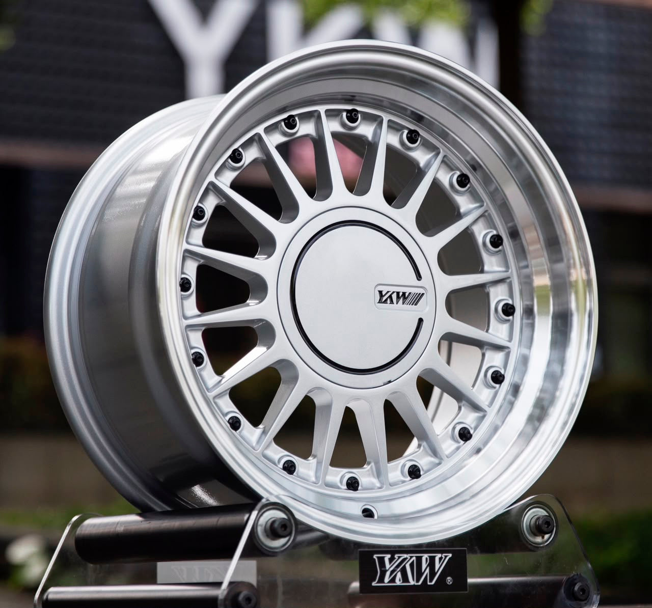 15” AS 5676 DOTZ SPECIAL EDITION
