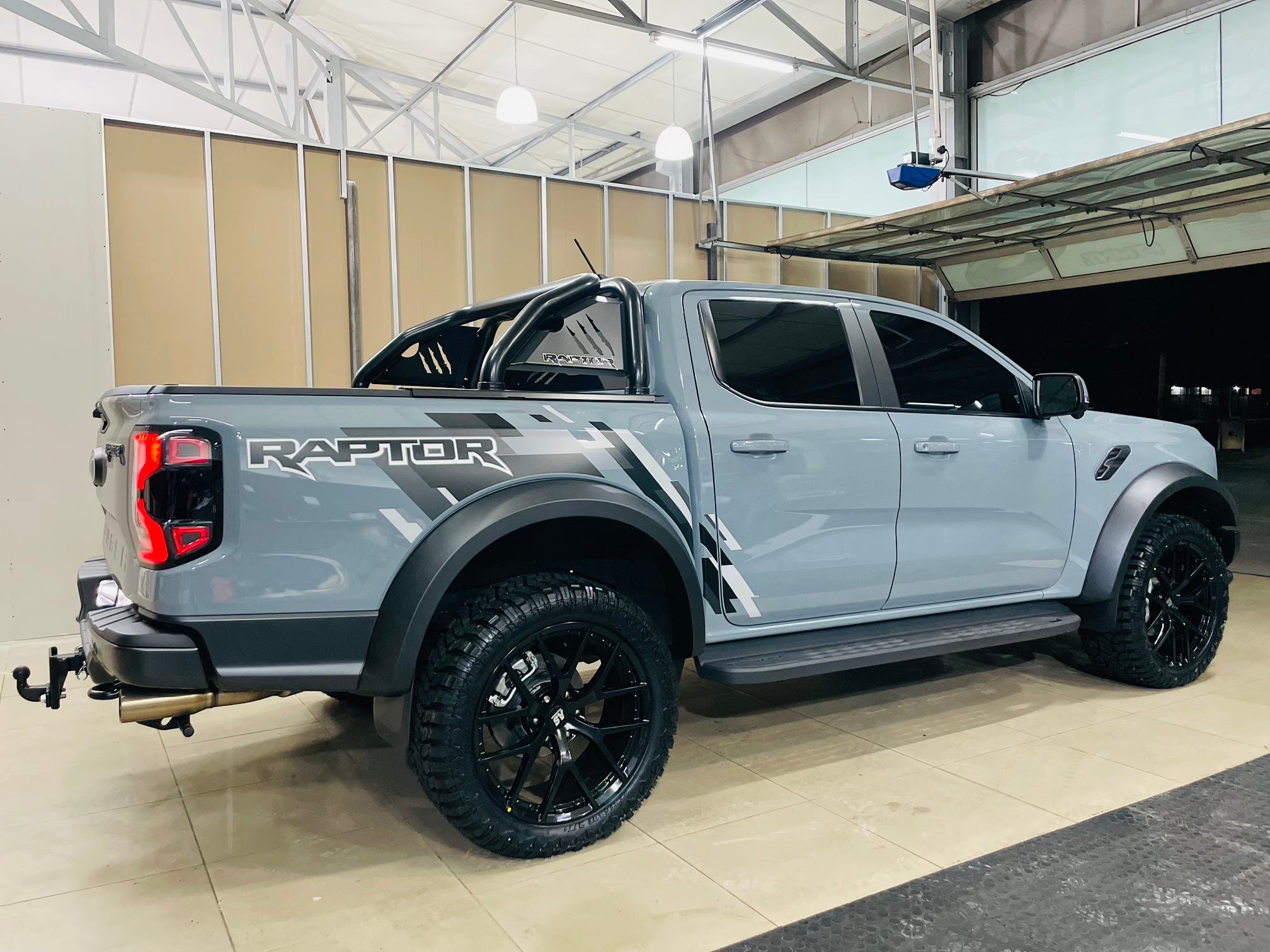 A-GRADE PREMIUM RAPTOR WIDE BODY  KIT (50mm wider ) - OE COLOR (2022+ FORD RANGER RAPTOR) - Autostyling Klerksdorp