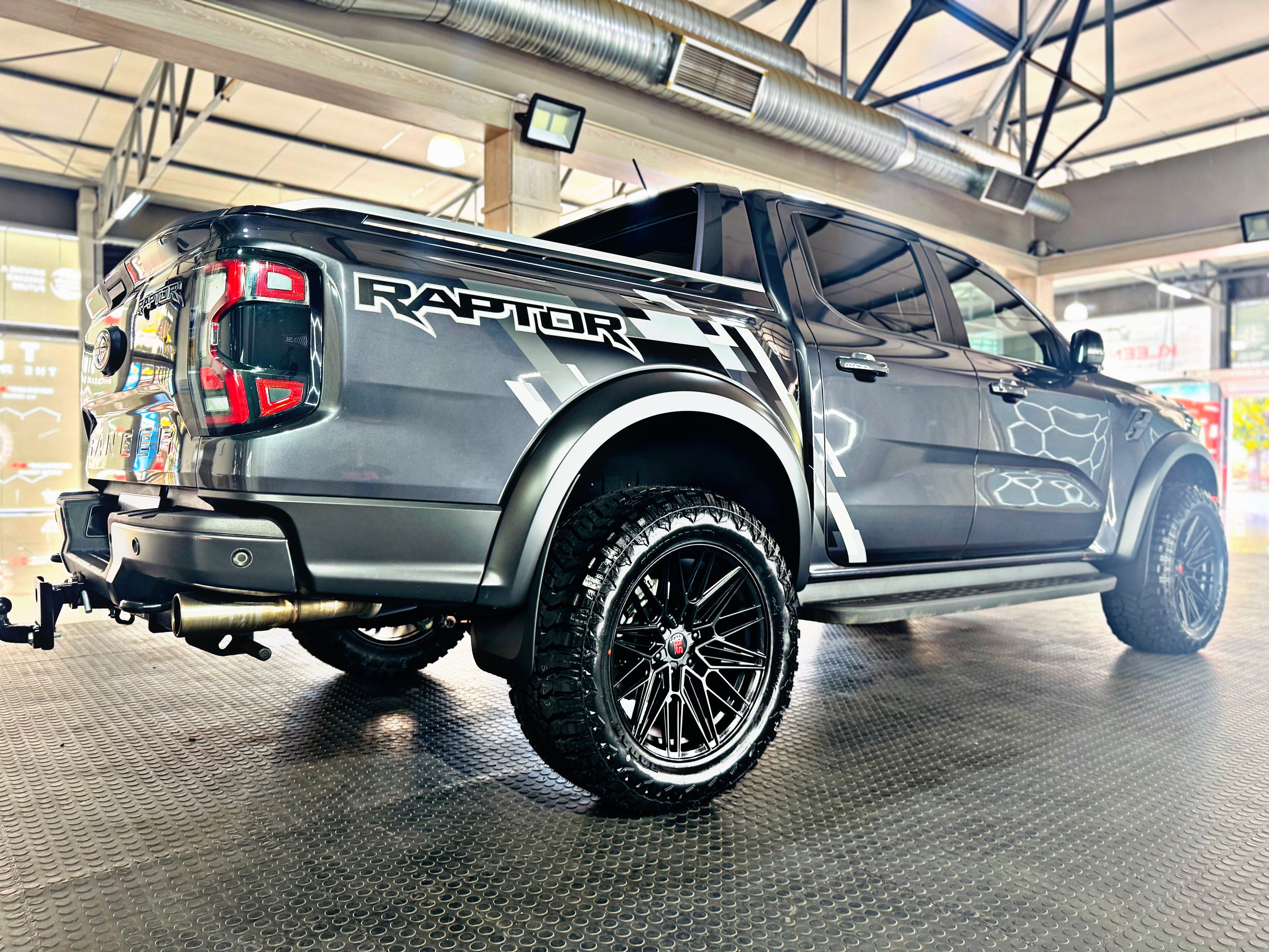 20” BT 250 BAKKIE RIMS 6/139 PCD