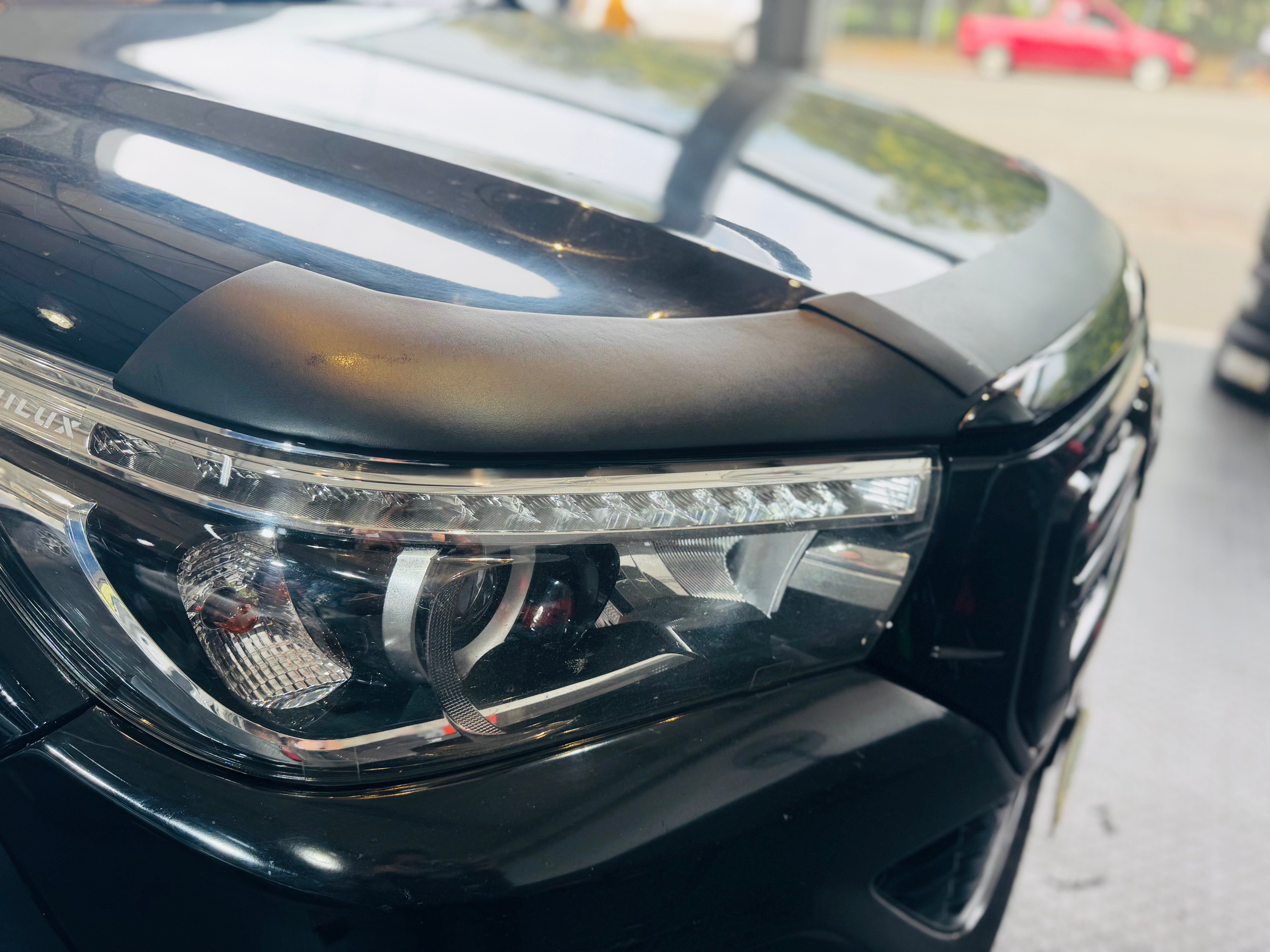 Bonnet guard HILUX 2016+  stick on Matt black