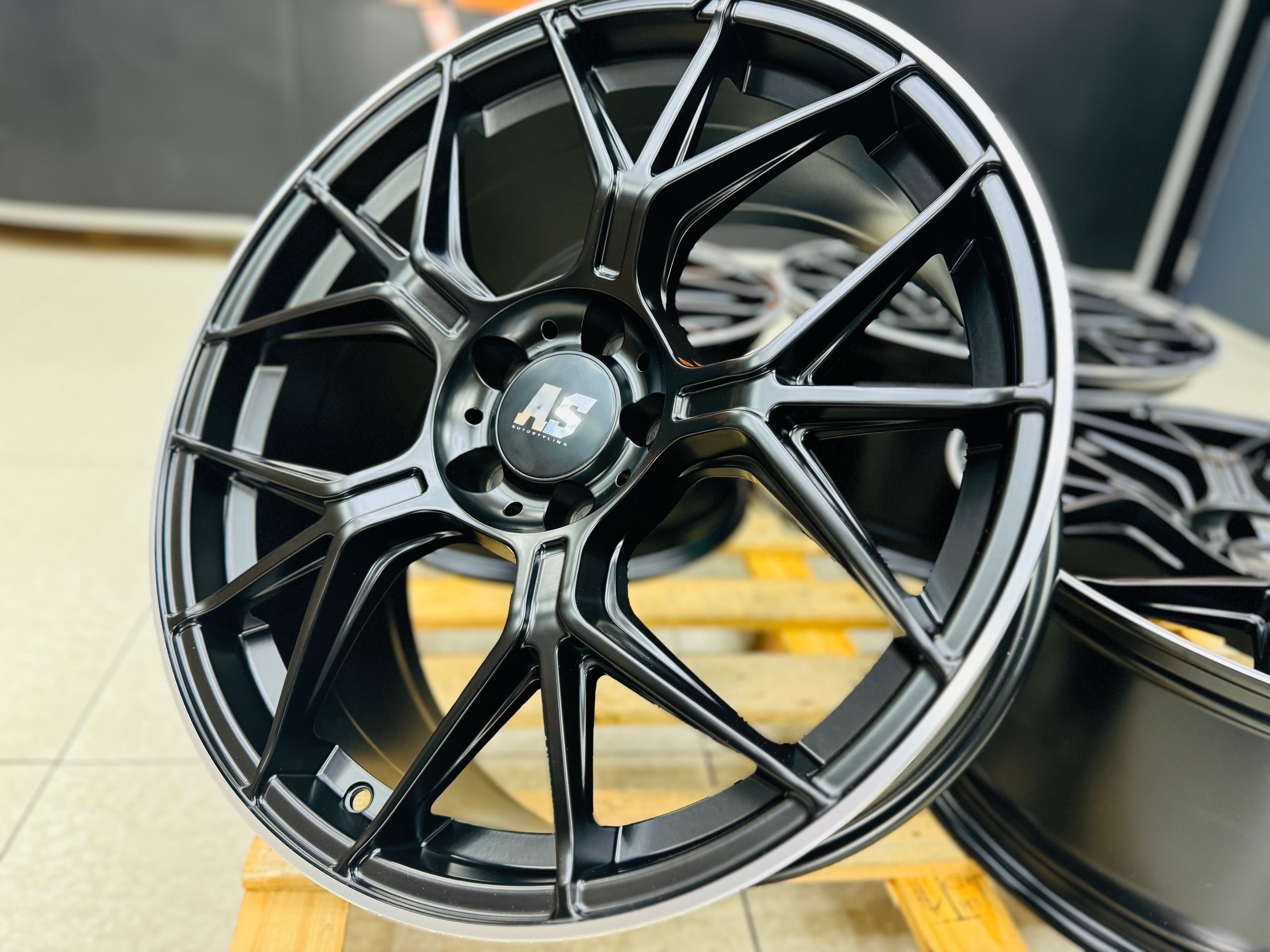 19 ” AS- GT  5/112 SATIN BLACK