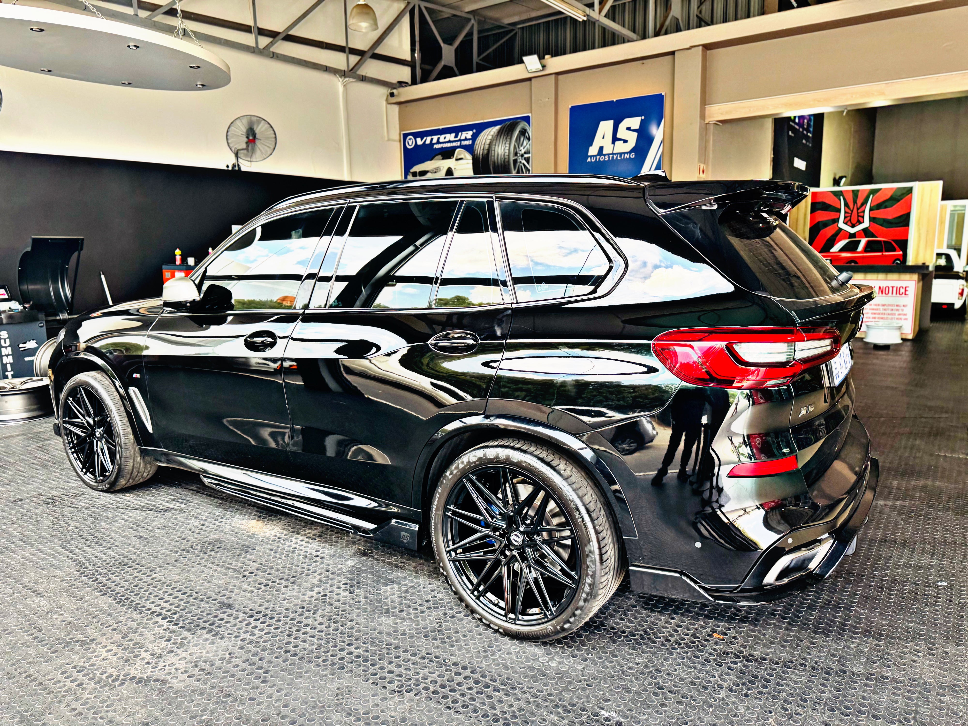 BM X5 G05 PREFACE LIFT 2019-2023 BLK WARRIOR KIT - Autostyling Klerksdorp