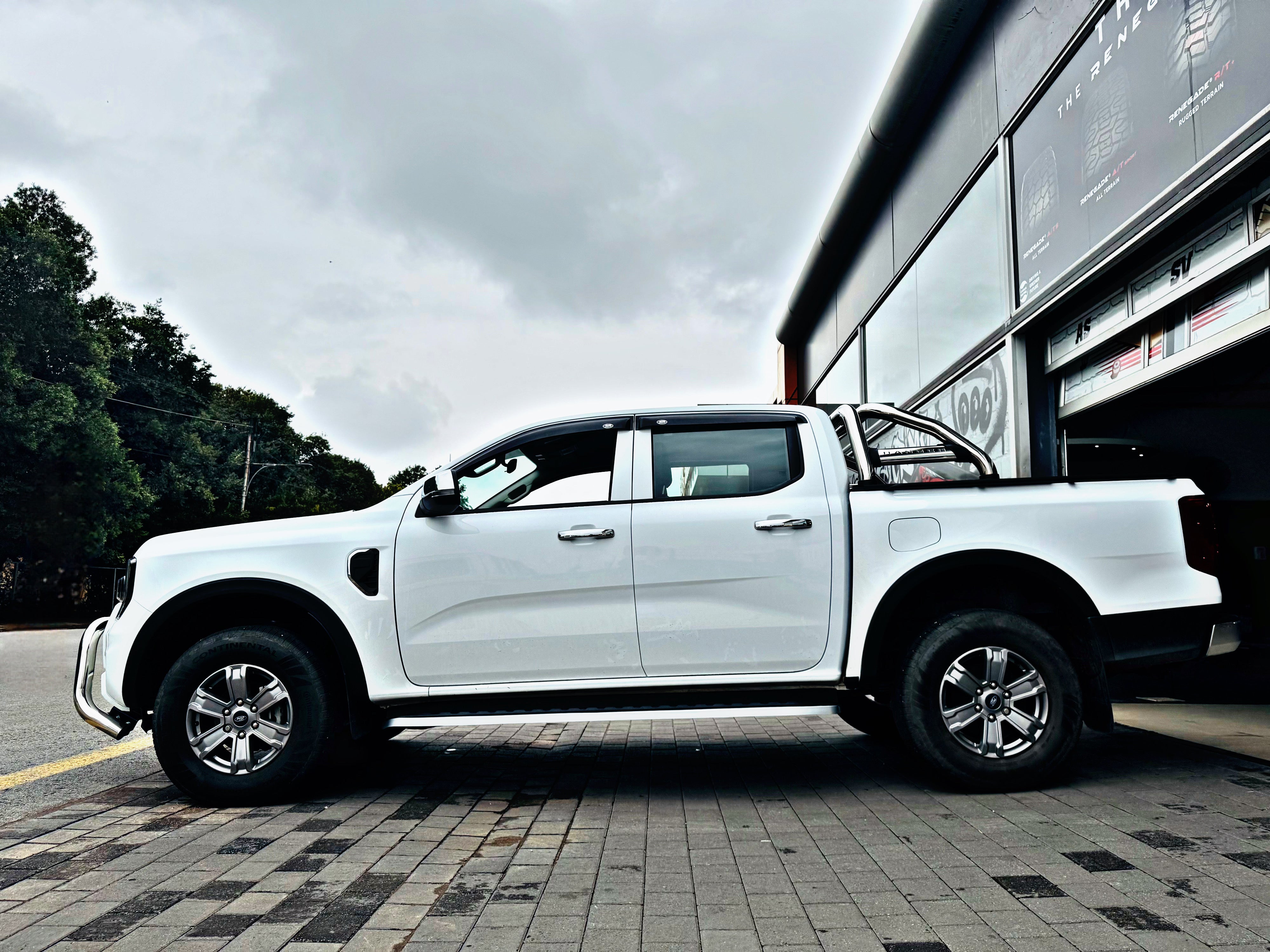 Ford ranger T6 / T7 / T9 incl next Gen 2012- 2025 SIDE  STEPS BRAND NEW