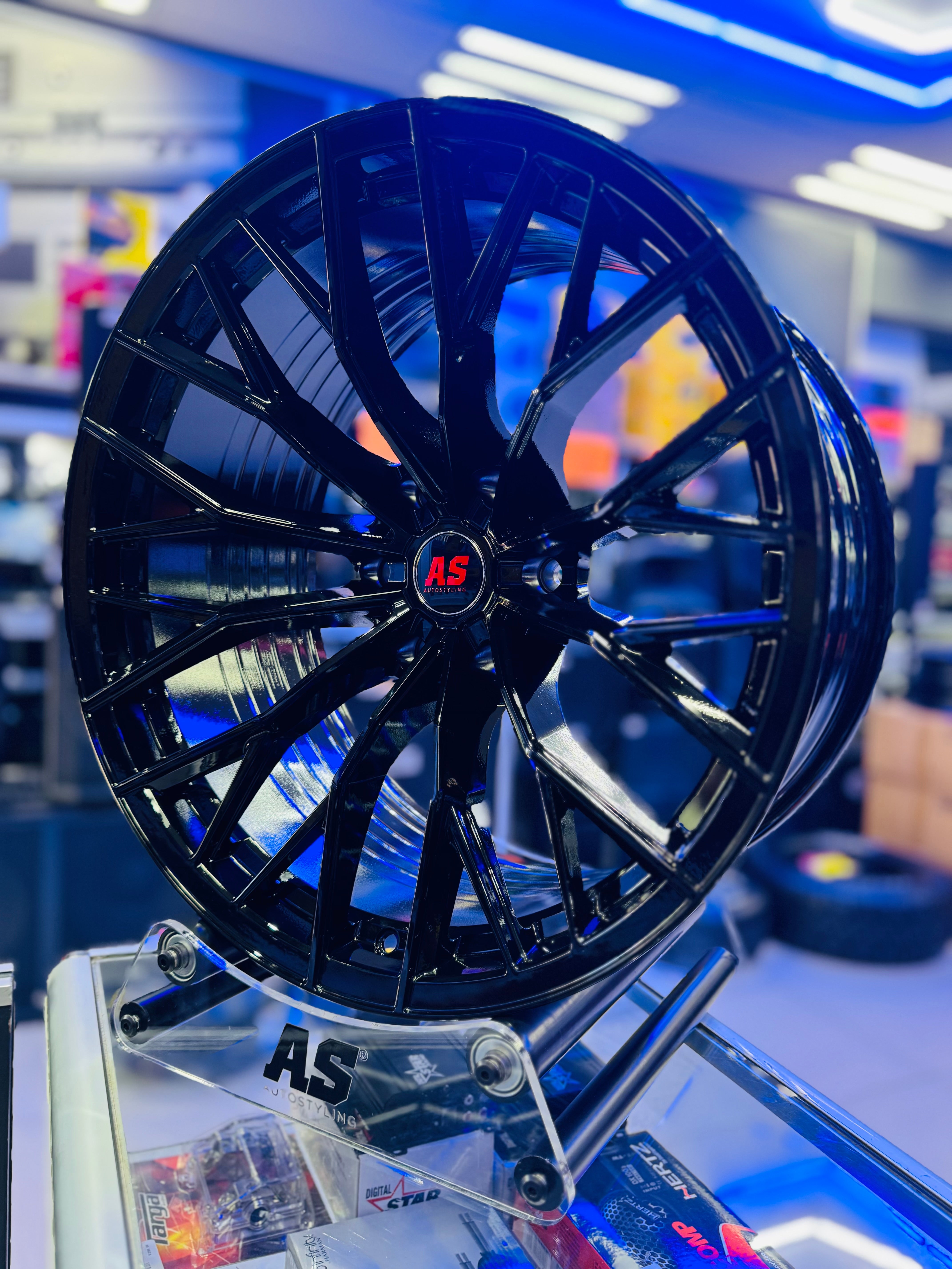 20” CONCAVO 06 GLOSS BLACK  BAKKIE RIMS 6/139 PCD
