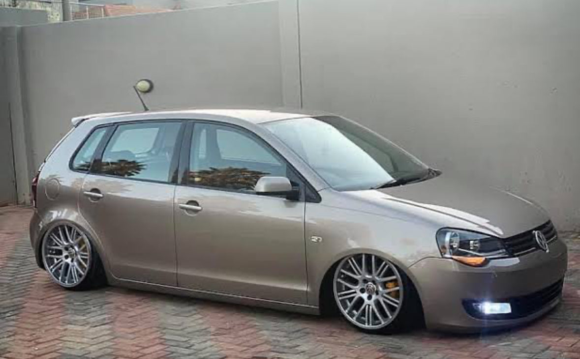 17" AS- VDUB EXOR  REPS 5/100 SILVER WHEELS