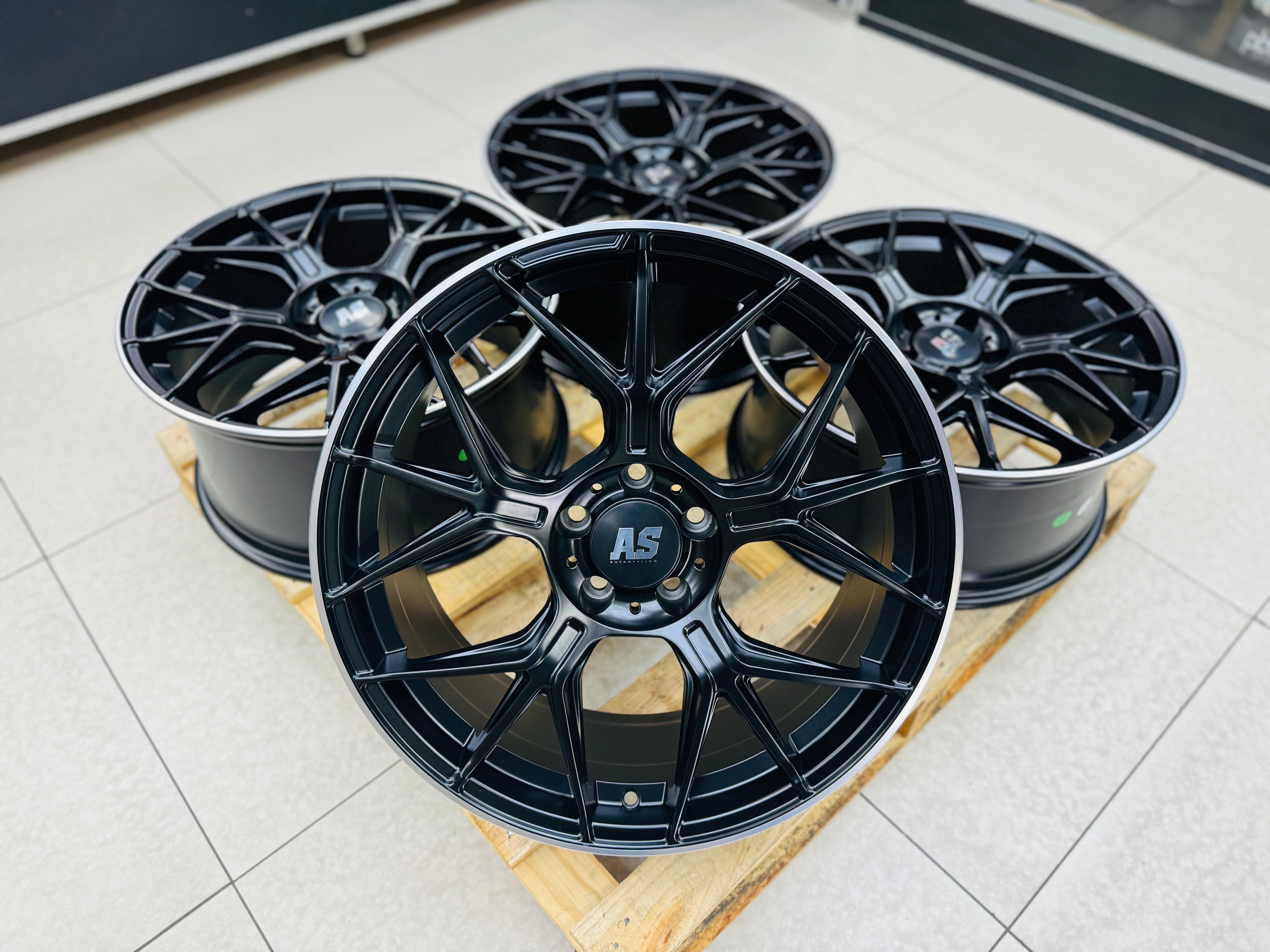 19 ” AS- GT  5/112 SATIN BLACK