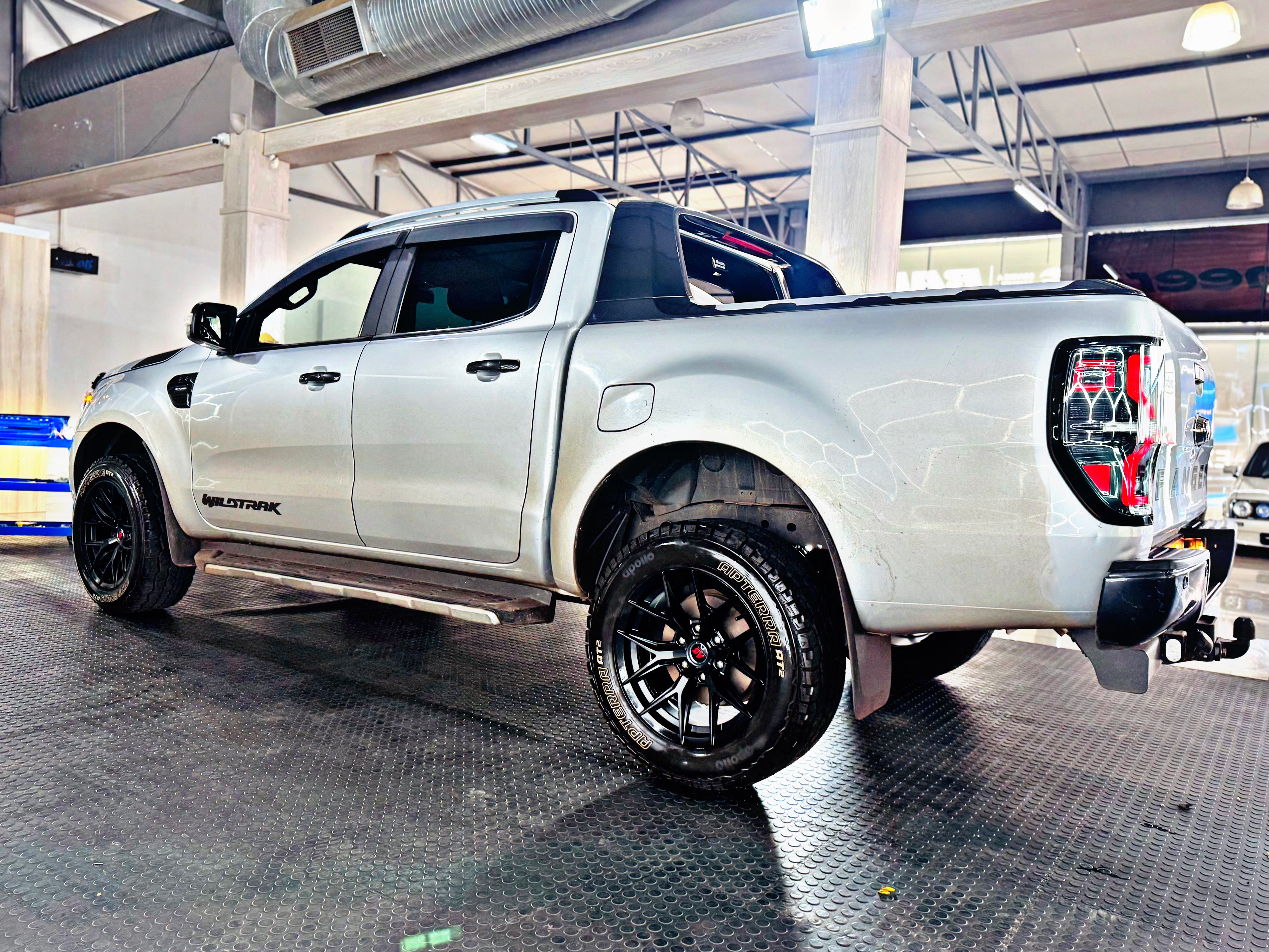 VLAND Full LED Tail Lights For Ford Ranger (T6) 2012-2018 BLACK