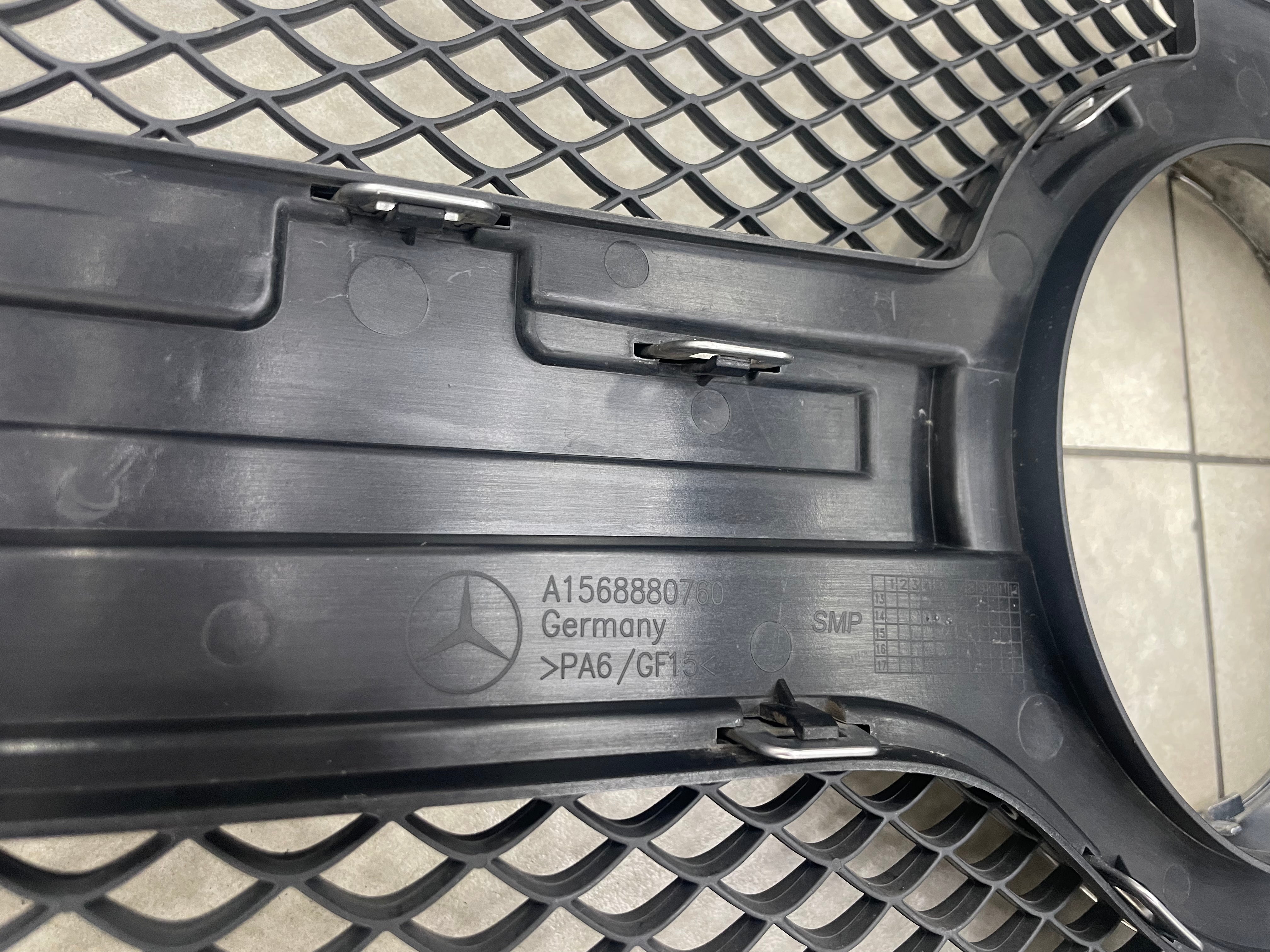 OEM MERCEDES GLA45  PREOWNED GRILL