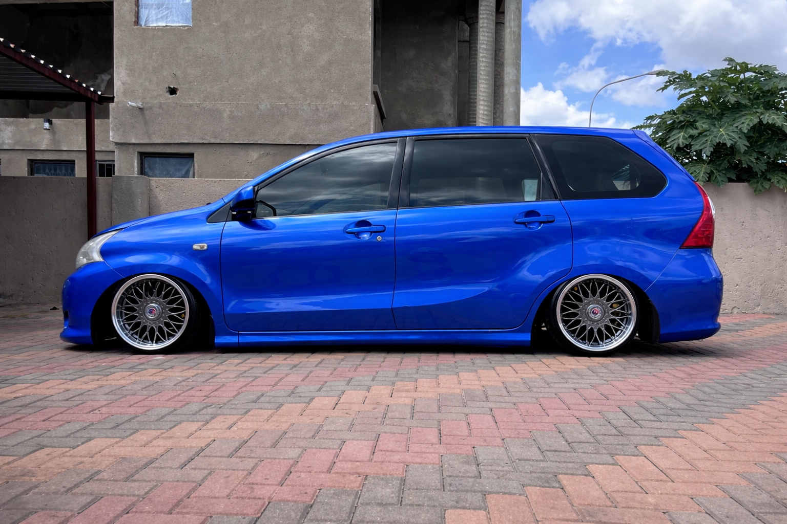 16” AS-VURA MESH / JETTA VR6 click on description for specs - Autostyling Klerksdorp