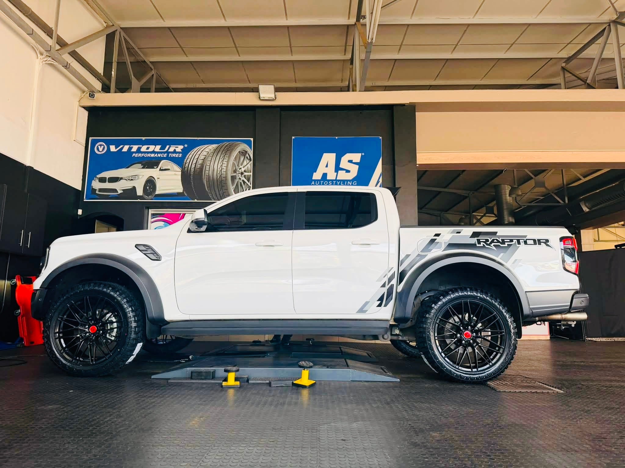 22”  AS-FORGED FW81951  6/139 BAKKIE WHEELS GLOSS BLACK ( FOR FORD & AMAROK NEXT GEN  )