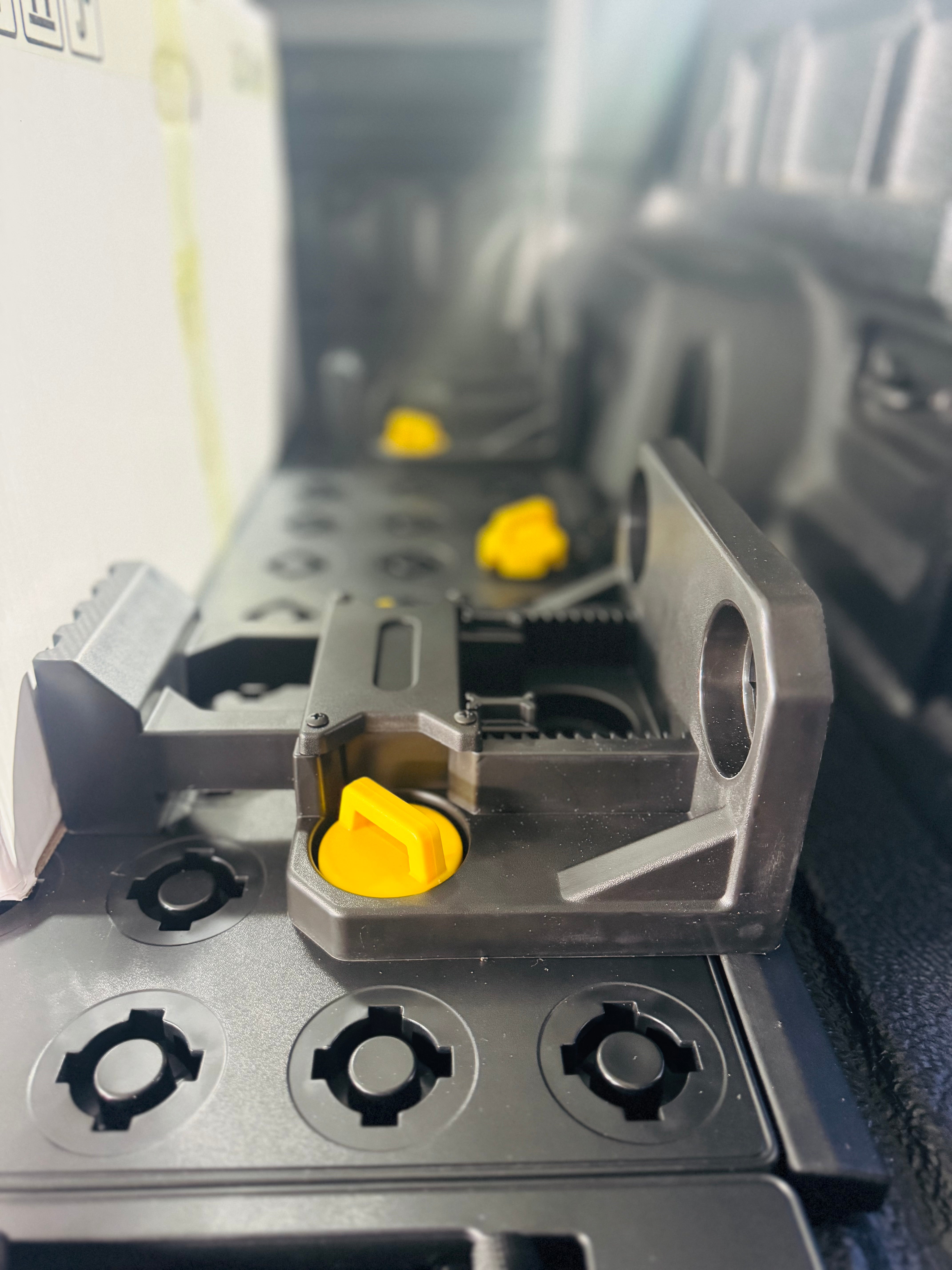 SHIVA 4x4 BAKKIE MODULAR BIN LOADING SYSTEM