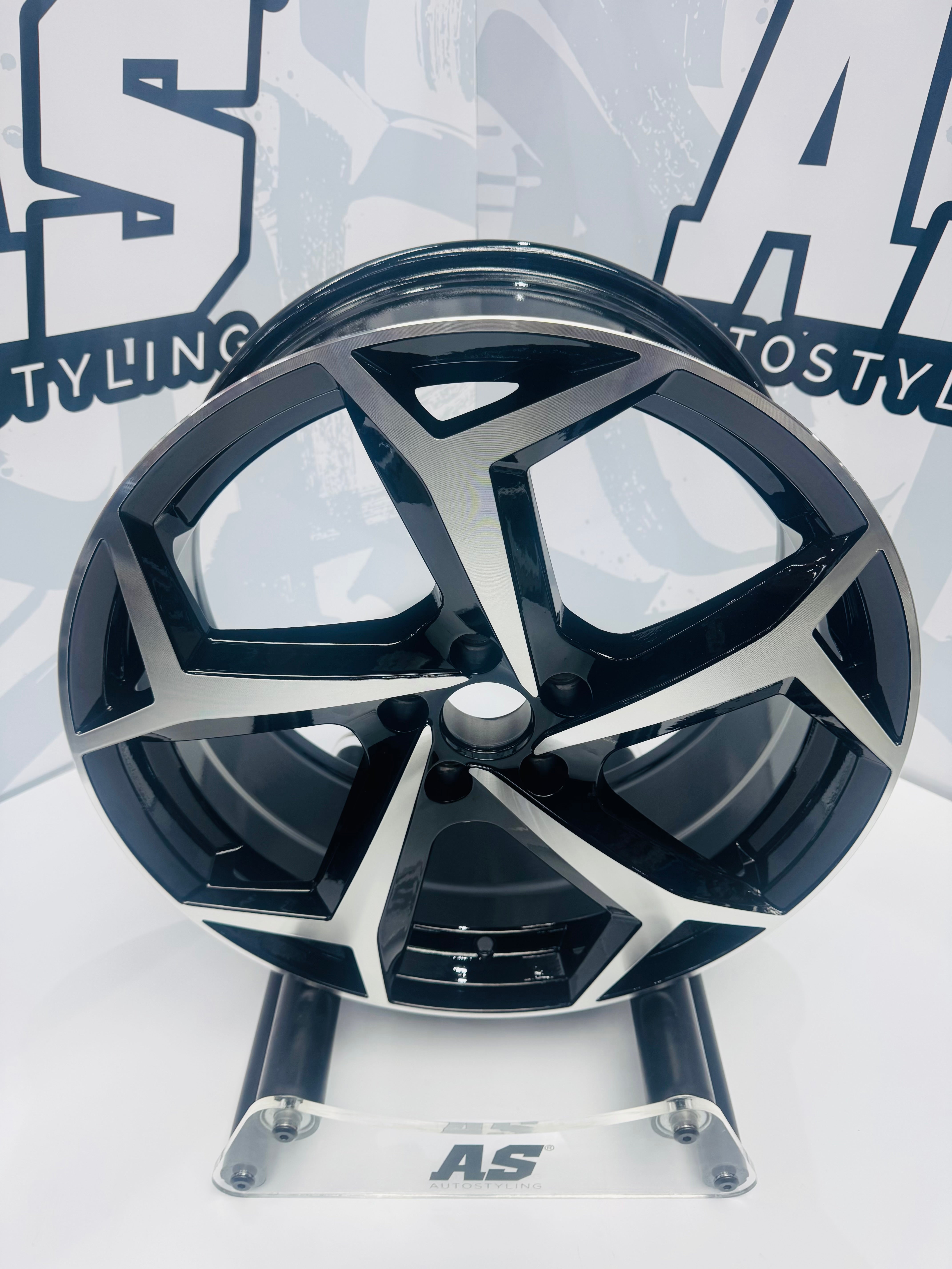 17” POLO 8AW RLINE  5/100