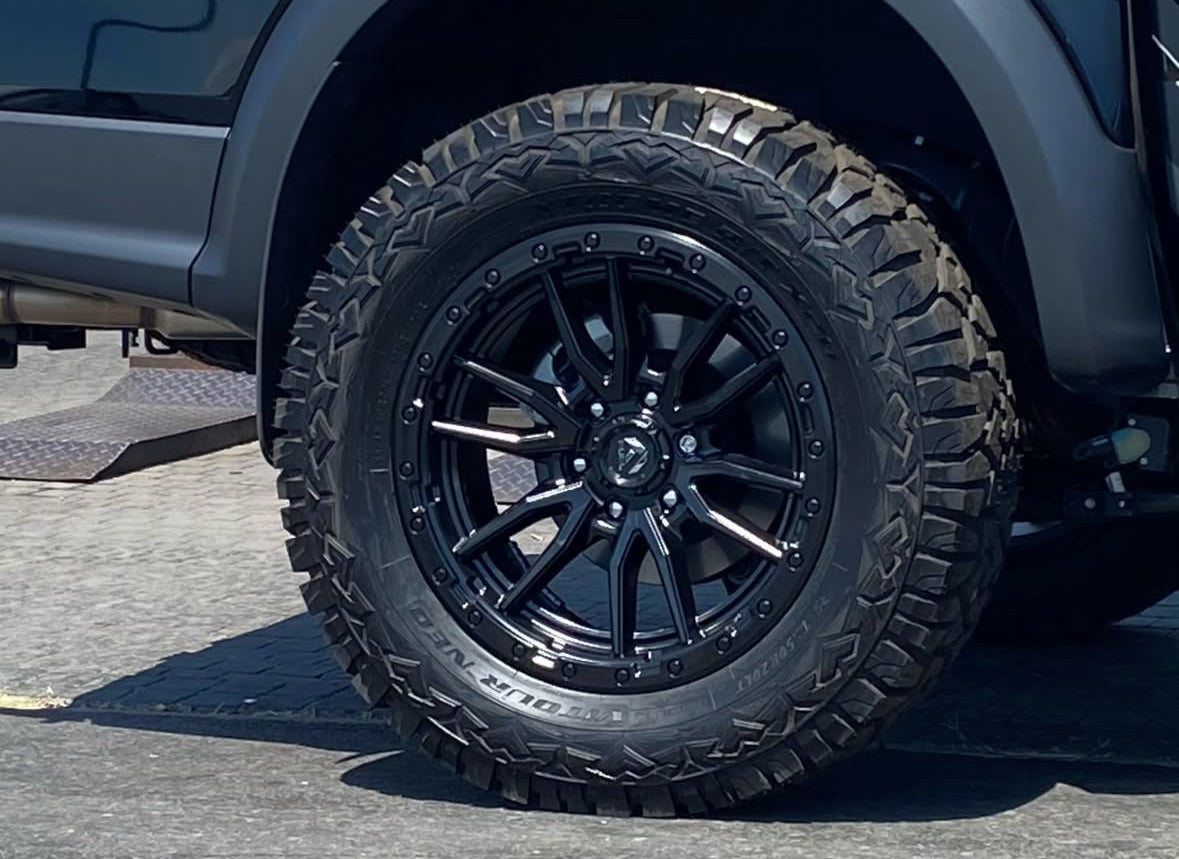 20” 35x12.5 VITOUR XTREME R/T x20 TYRES