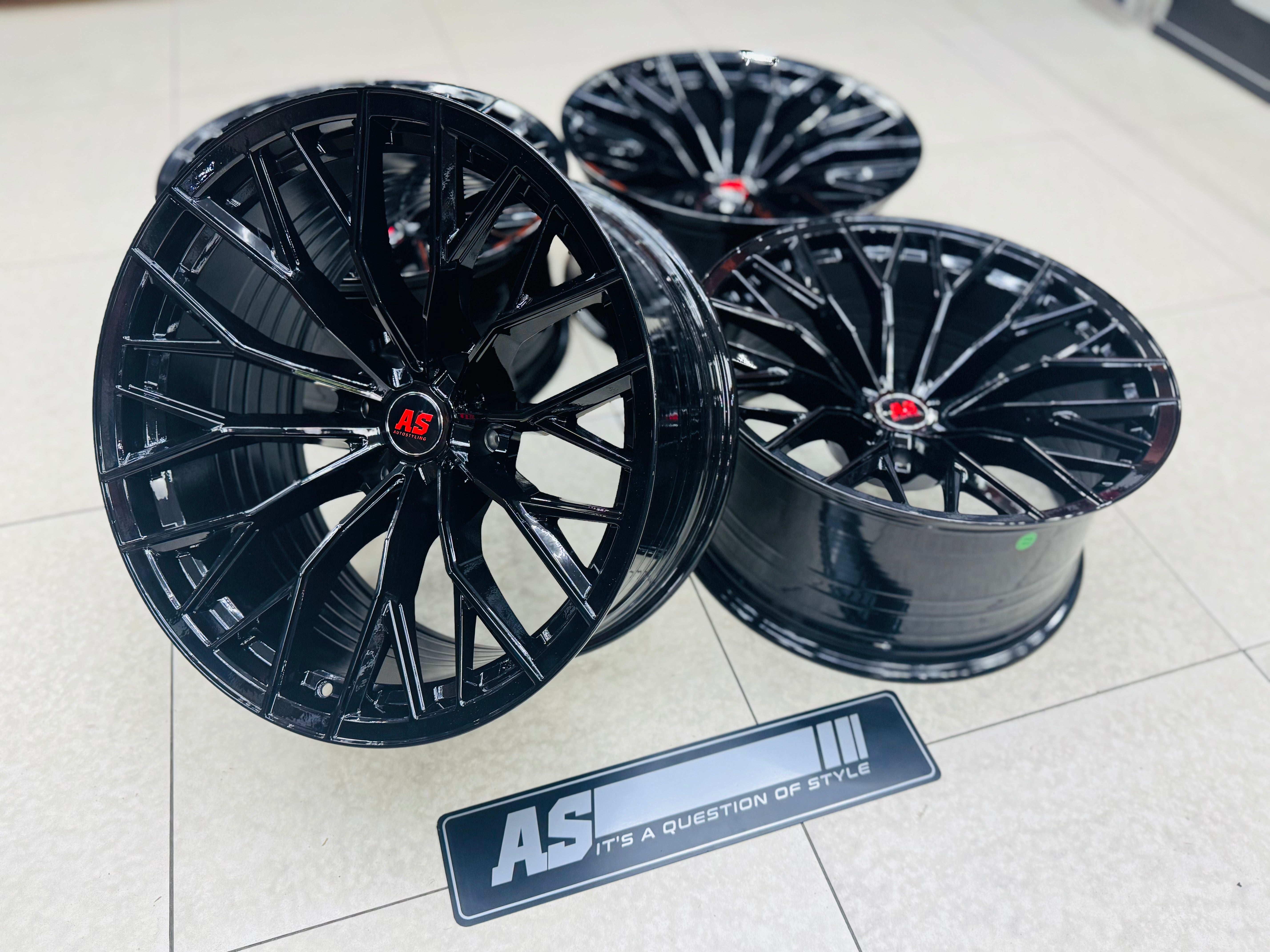 20” CONCAVO 06 GLOSS BLACK  BAKKIE RIMS 6/139 PCD