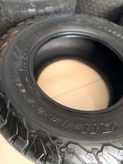 285/70/17  BF GOODRICH KO2 AT TYRES USED 50-60% thread   ( RAPTOR OEM TYRE) SOLD IN A SET OF 4