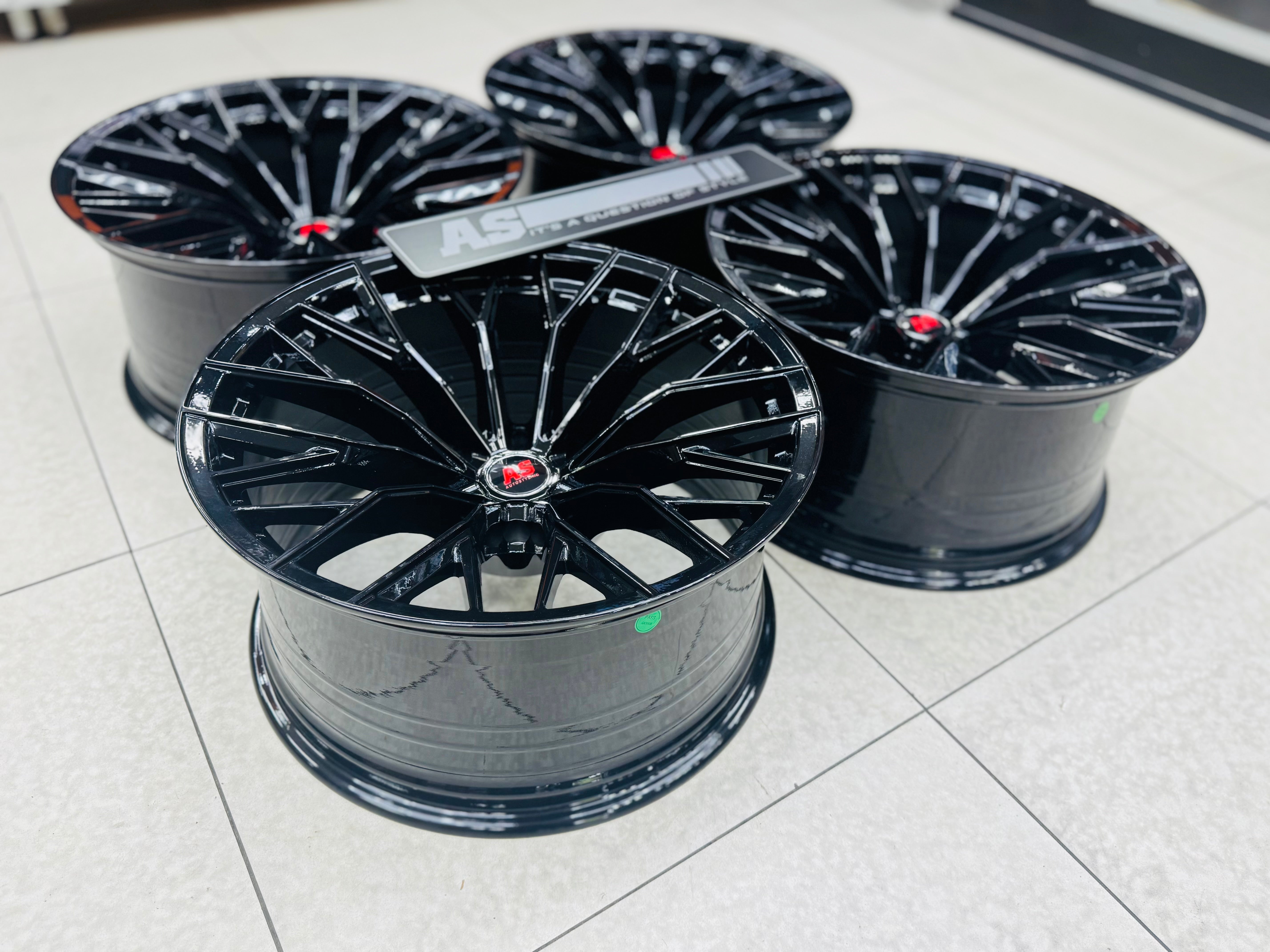 20” CONCAVO 06 GLOSS BLACK  BAKKIE RIMS 6/139 PCD
