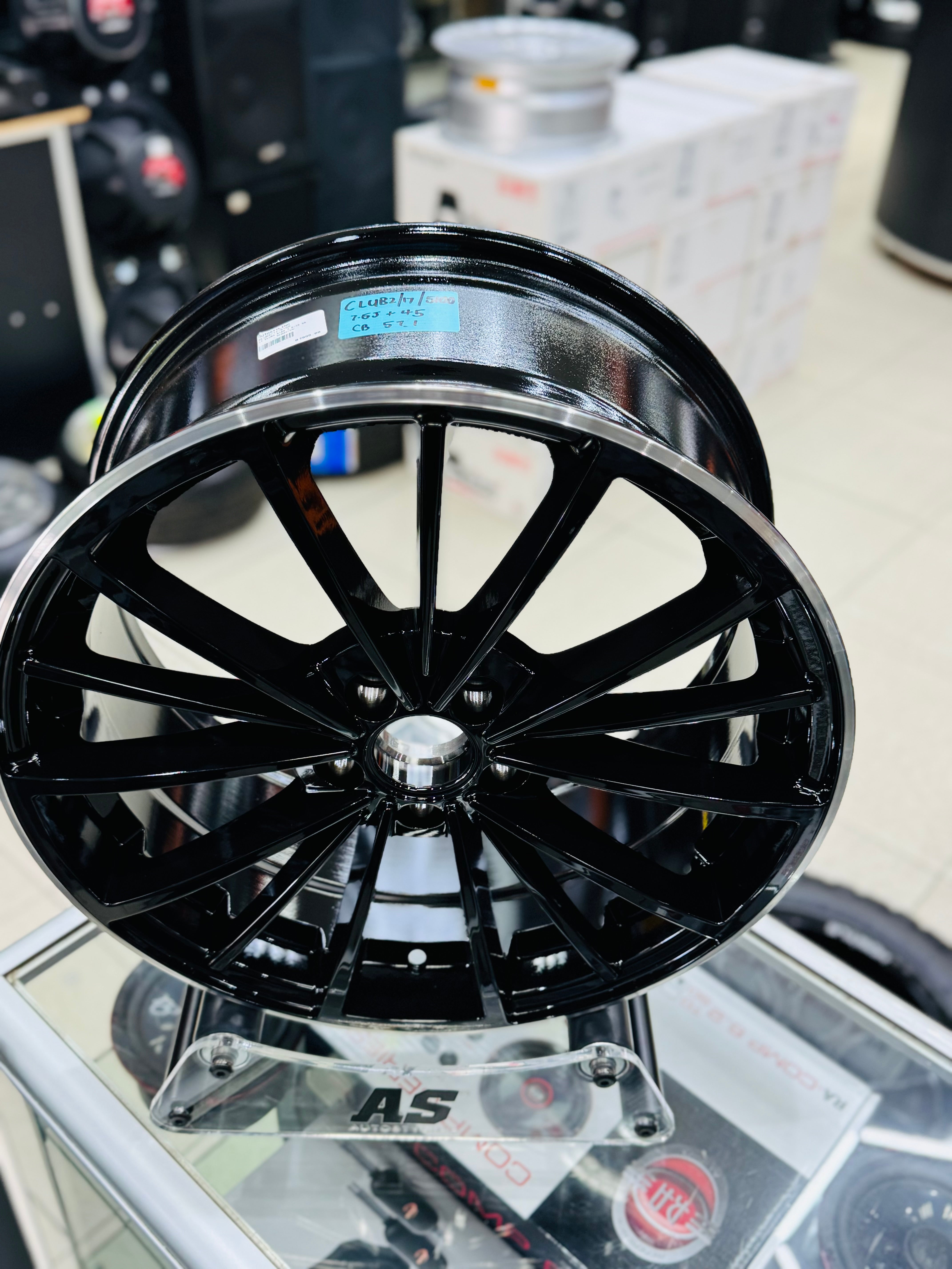 17” V-DUB  CLUBSPORT 2 GB SILVER LIP - Autostyling Klerksdorp