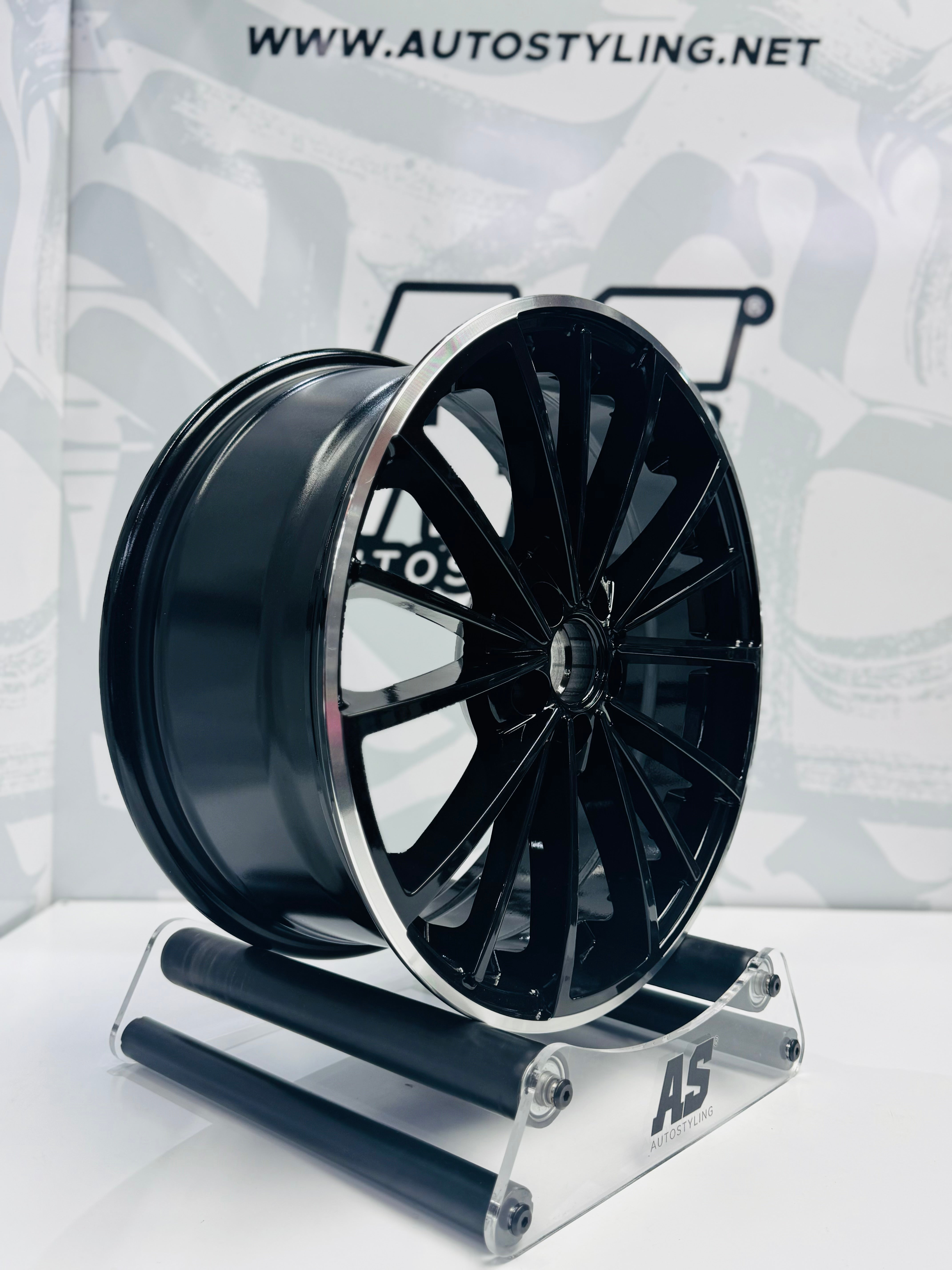 17” V-DUB  CLUBSPORT 2 GB SILVER LIP - Autostyling Klerksdorp