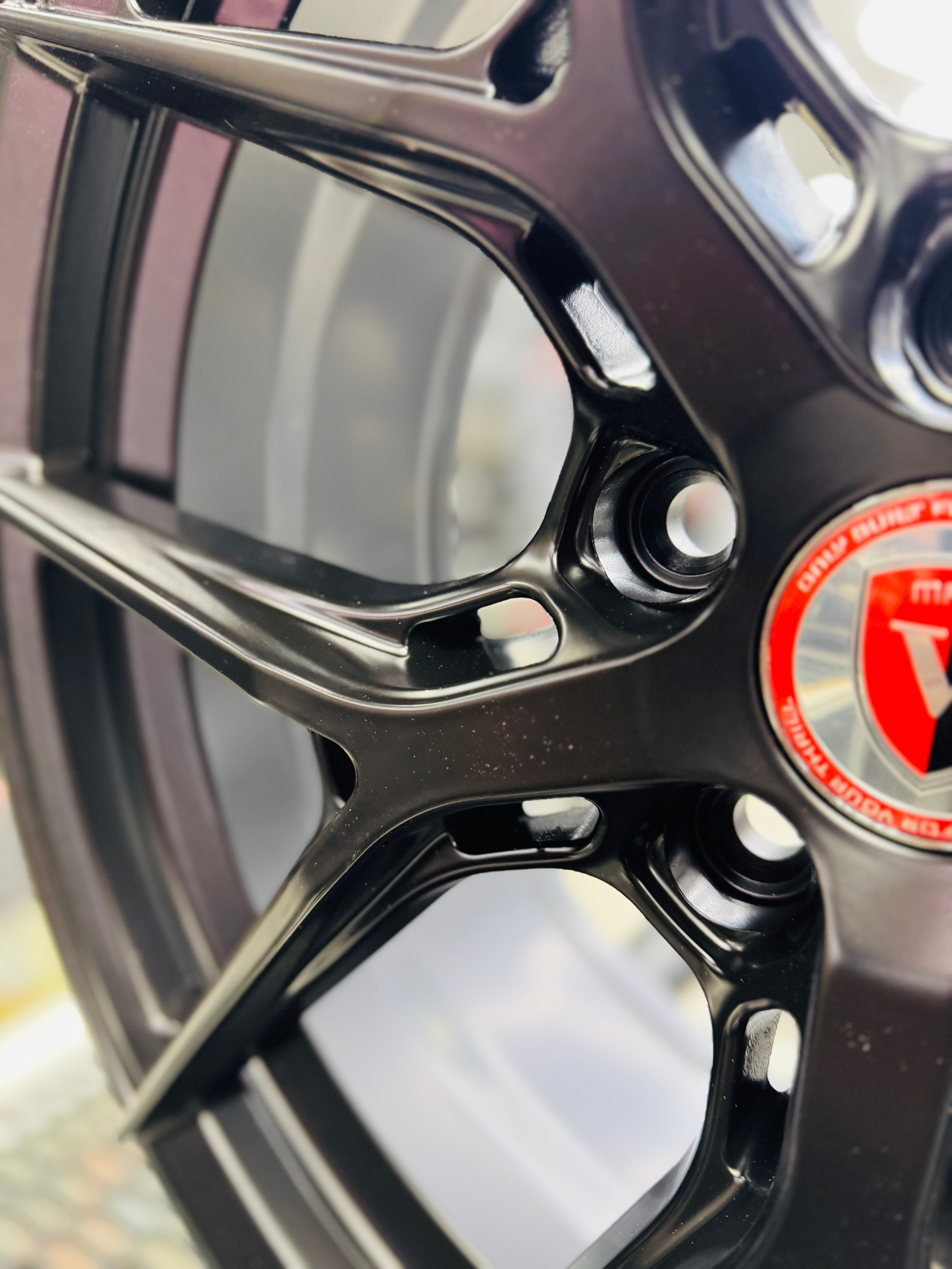 17” BX083 5x113 ( 5x112 & 5x114 )