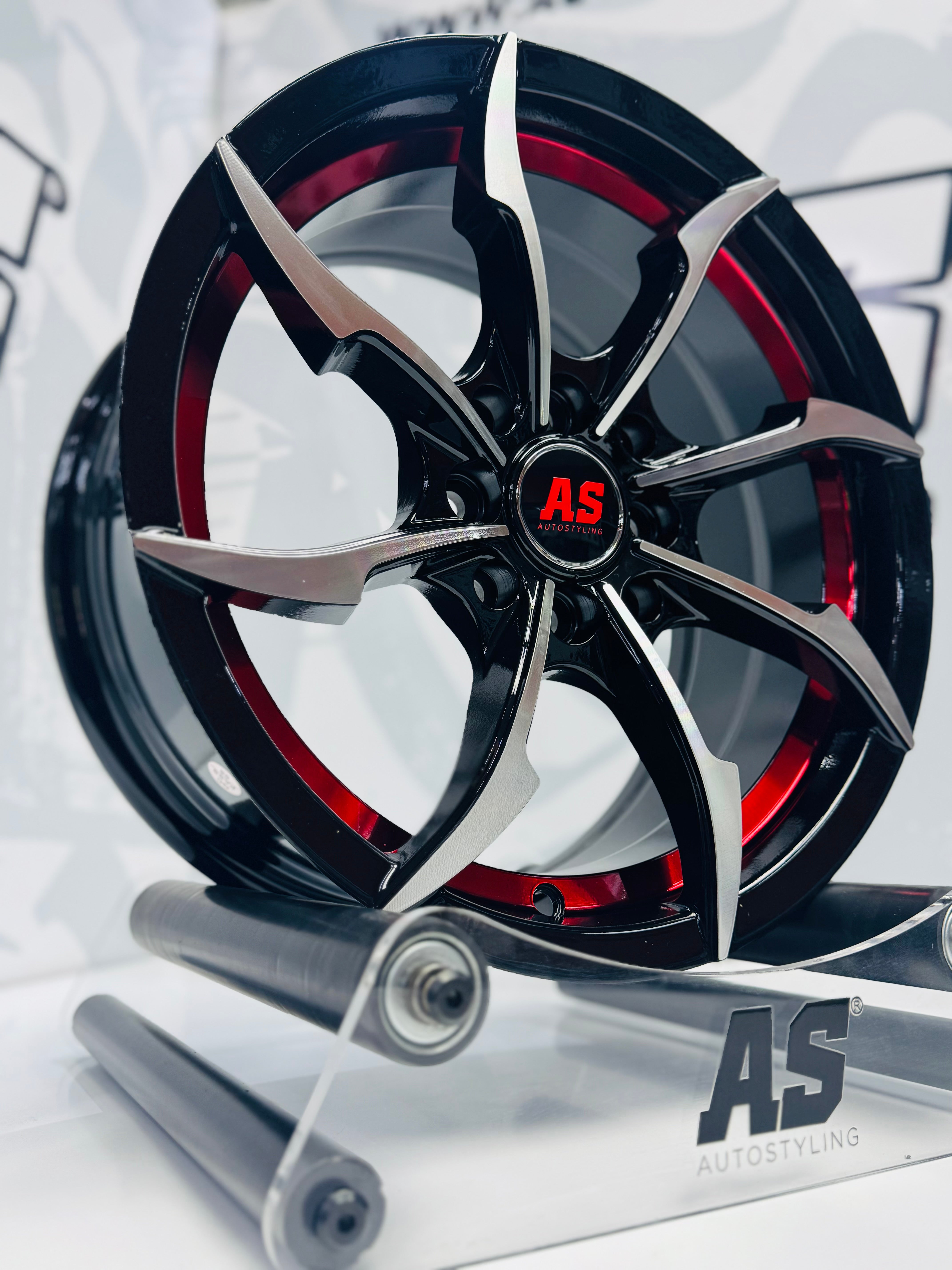 15” M8959 4x100 4x114  Machine black red - Autostyling Klerksdorp
