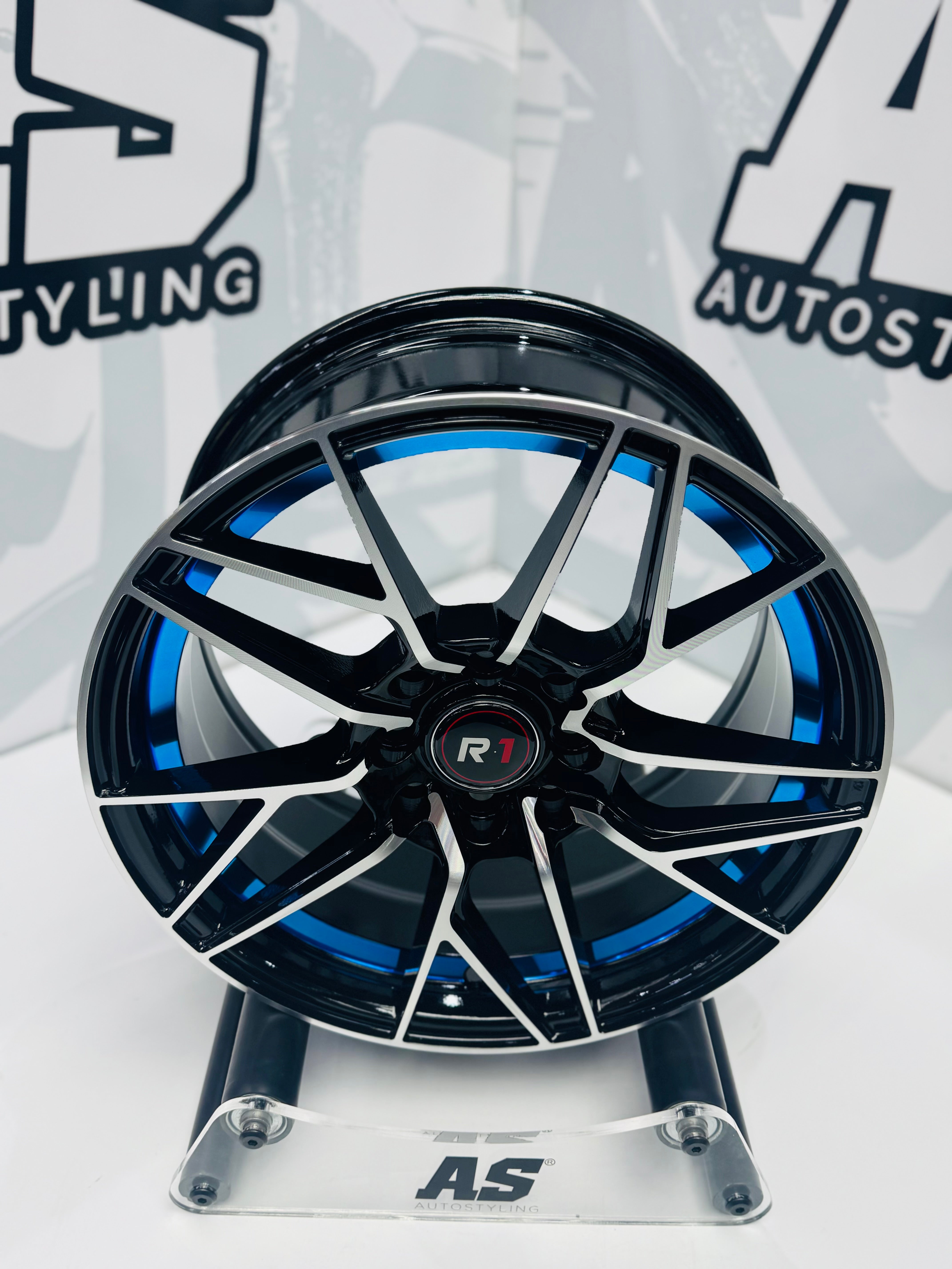 15” M8962 4x100 4x114  Machine black / blue - Autostyling Klerksdorp