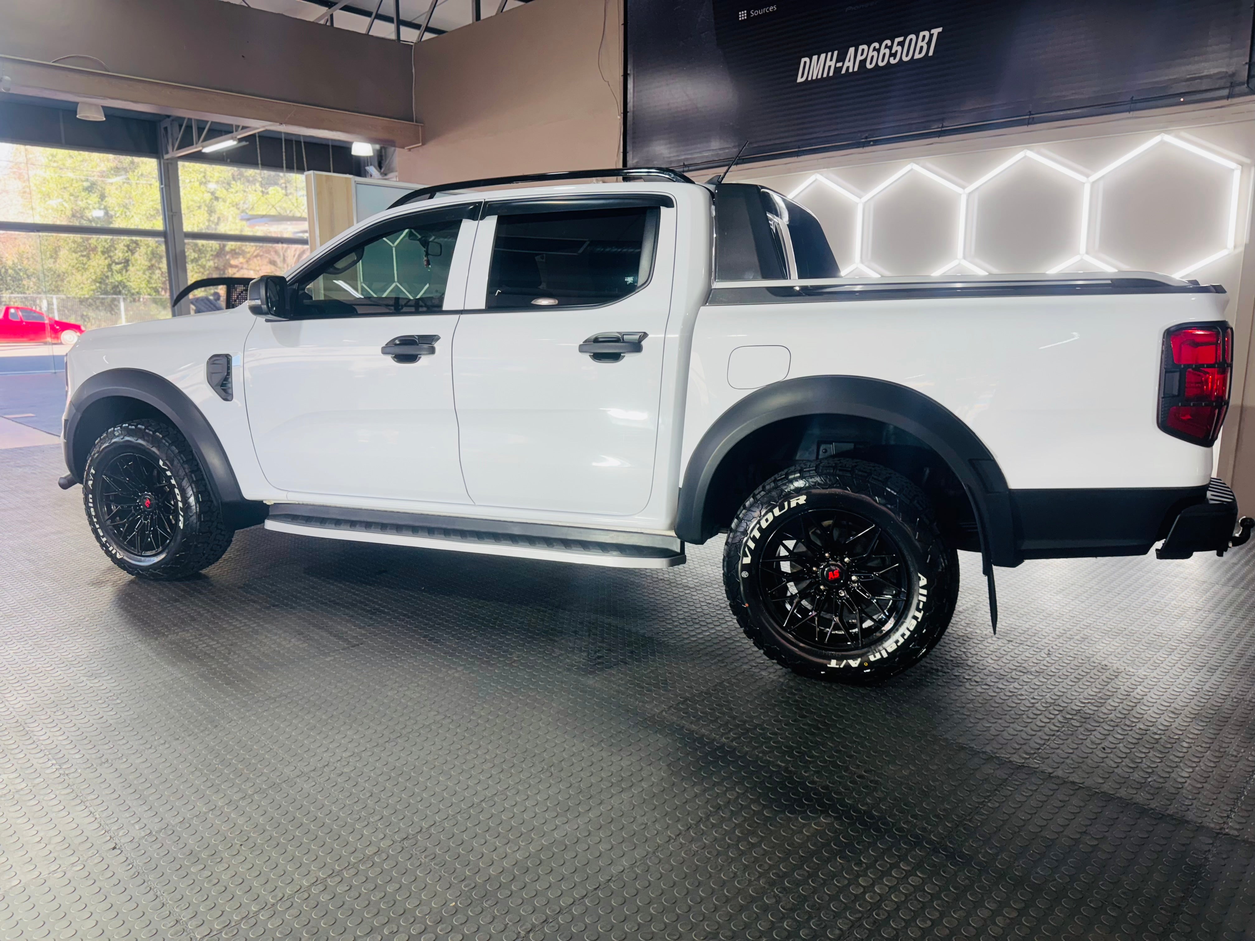 FORD RANGER Suitable To Fit - Next Gen (22-On) OEM Style Sports Roll Bar