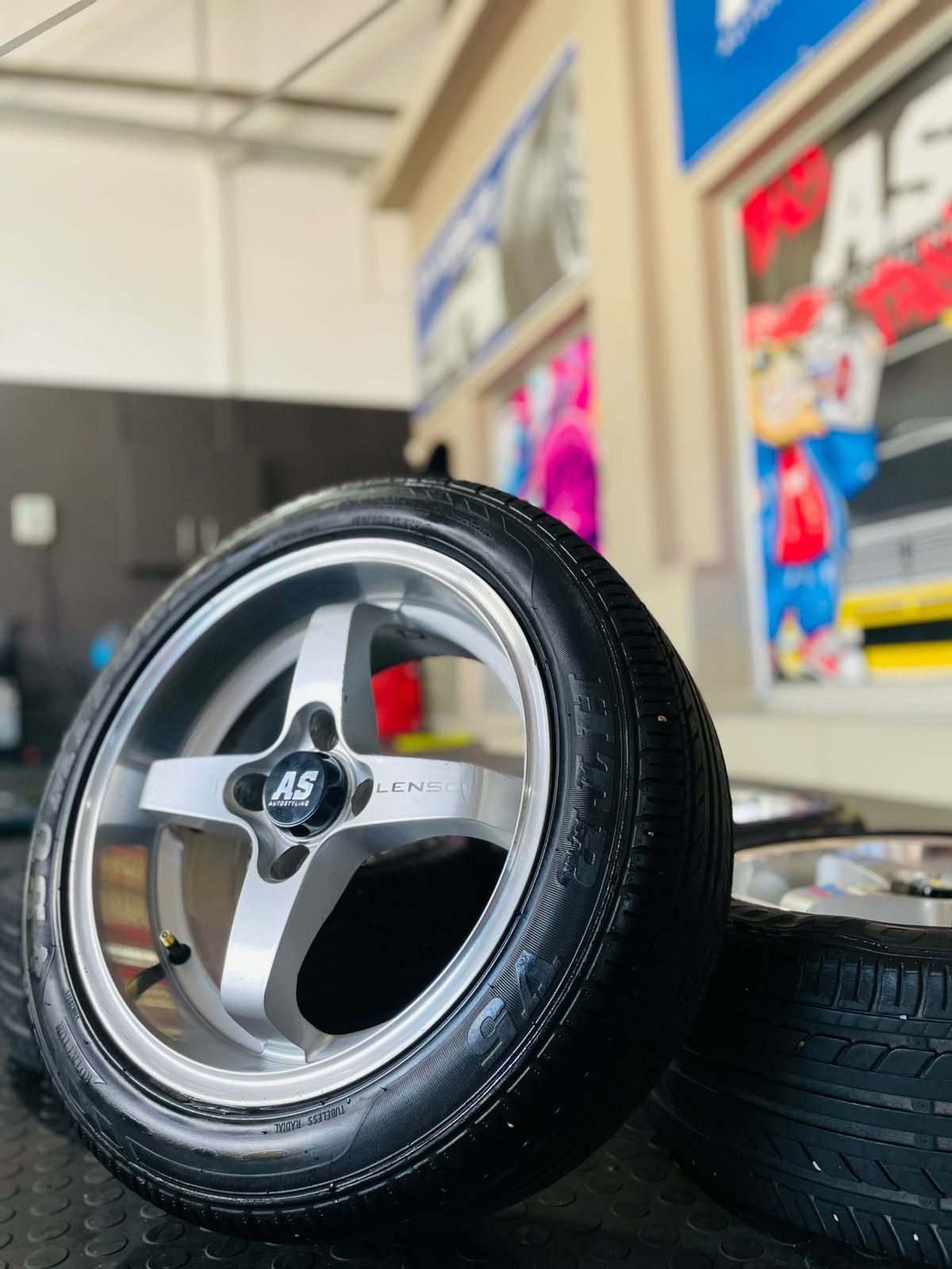 15” ORIGINAL LENSO MAGLIGHTS 4/100 PRE OWNED / USED RIMS - Autostyling Klerksdorp