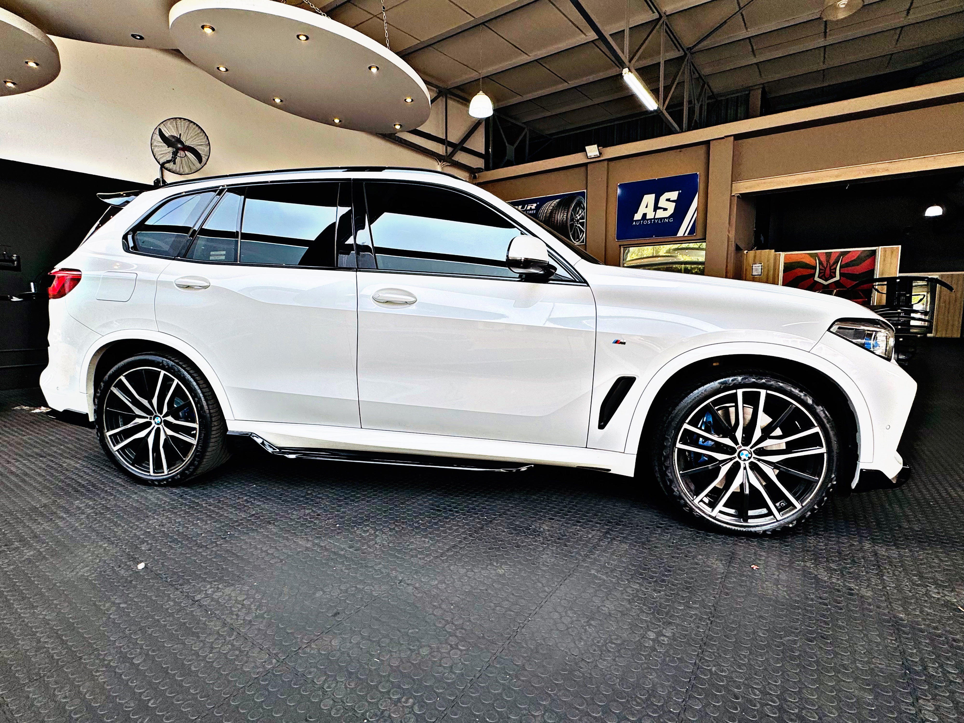 BM X5 G05 PREFACE LIFT 2019-2023 BLK WARRIOR KIT