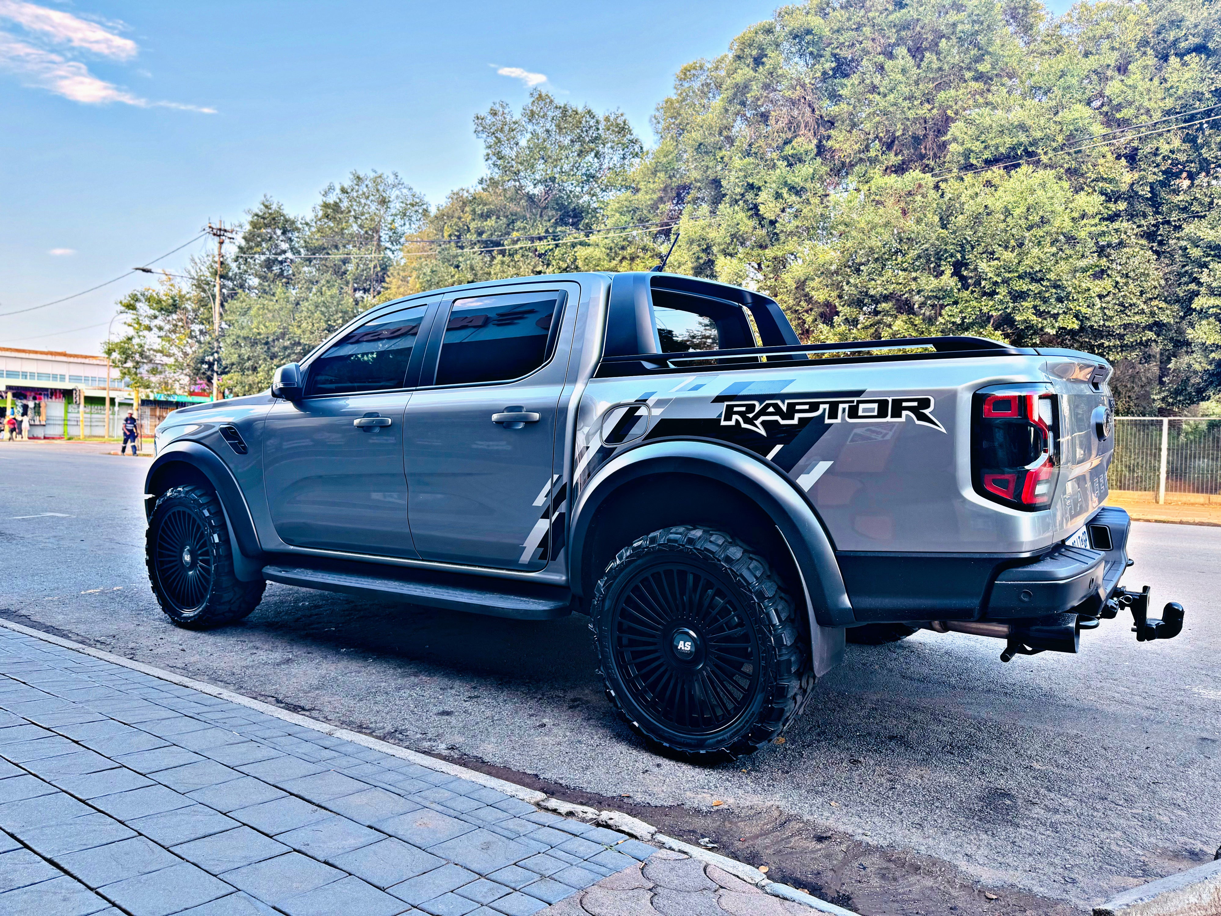 22 ” AS FULLY FORGED 018 RANGER & AMAROK FITMENT   FLOATING CAPS RIMS 6/139 PCD + 22” A/T + TPS MONITORS - Autostyling Klerksdorp