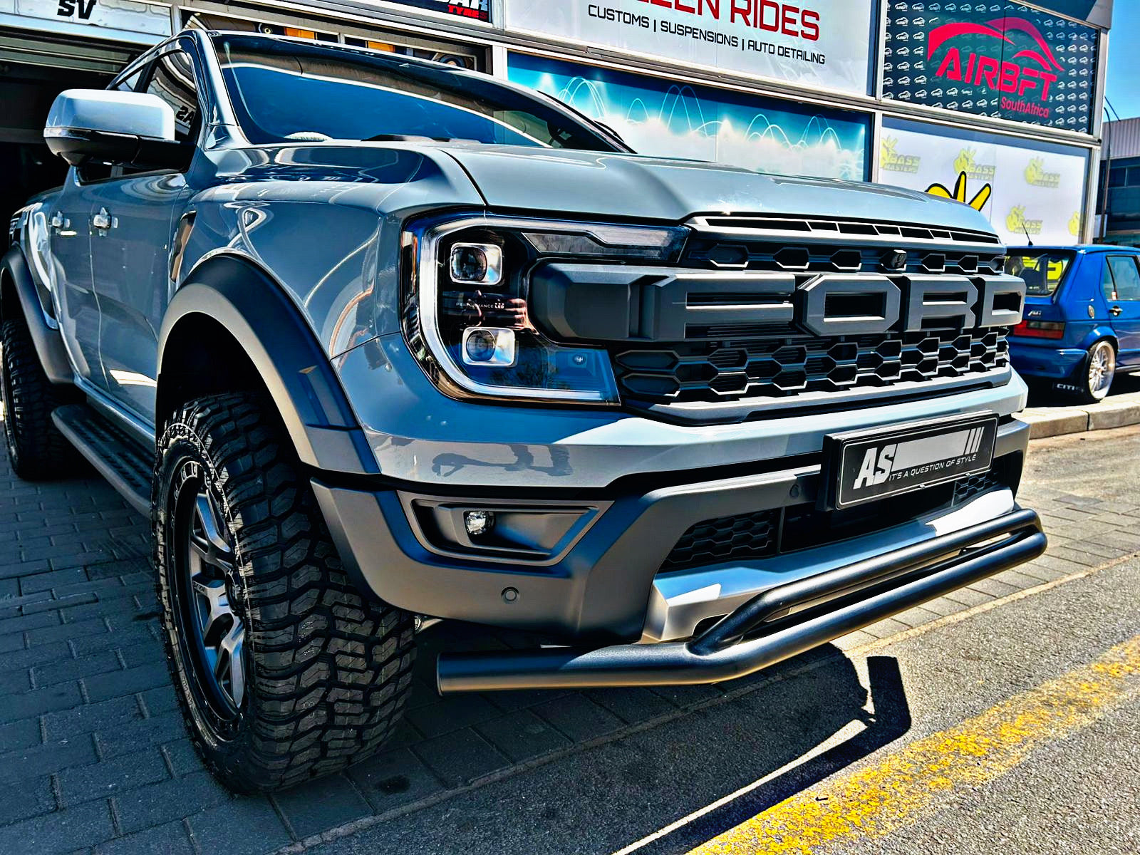 FORD RAPTOR RANGER/ EVEREST  NEXT GEN 2023 BUMPER GUARD / NUDGE BAR / STYLING BAR NEW MODEL DOUBLE BAR  BLACK FITS ALL NEW GENERATION FORD RANGERS NEW MODEL