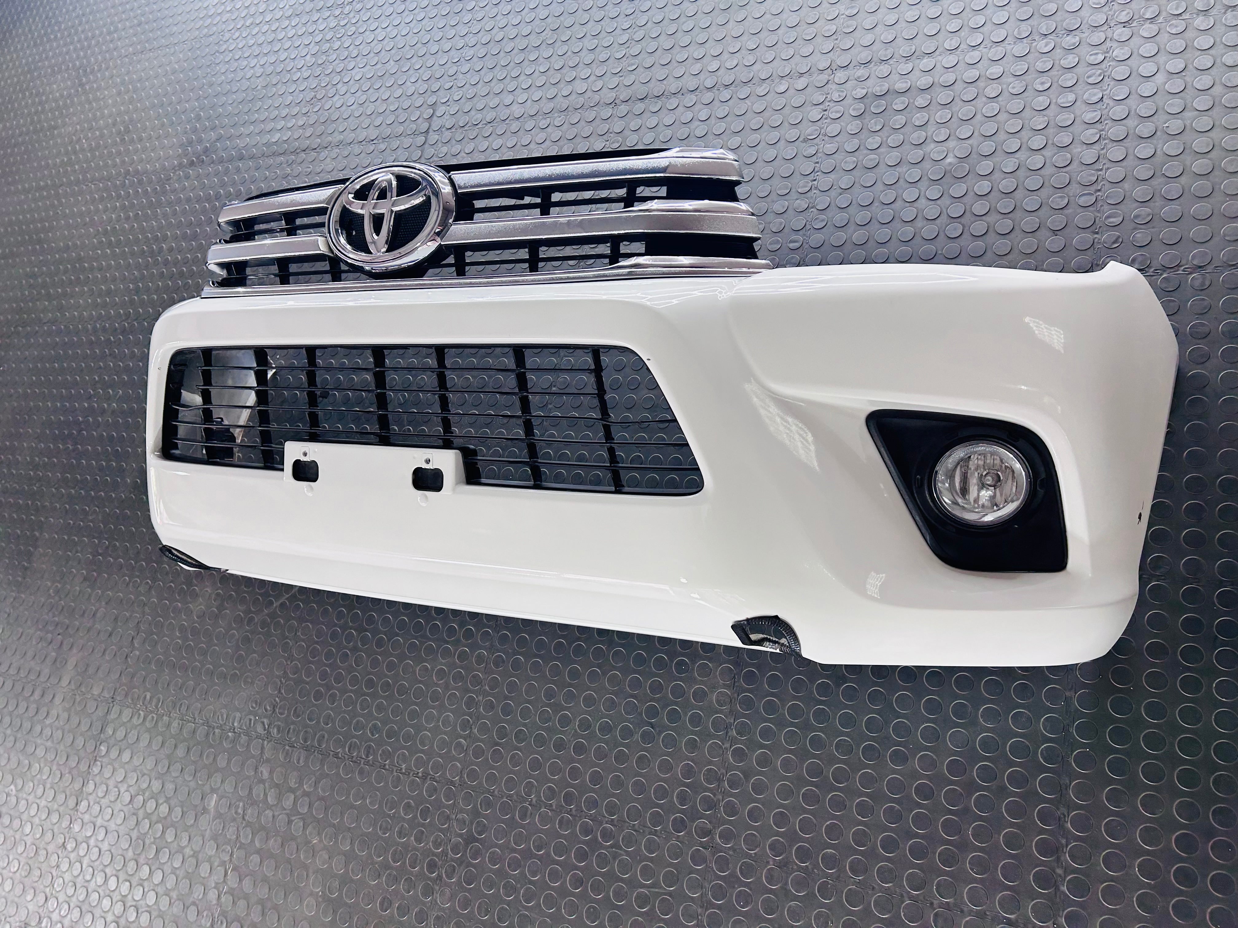 TOYOTA HILUX 2017 GD6 OEM BUMPER PREOWNED