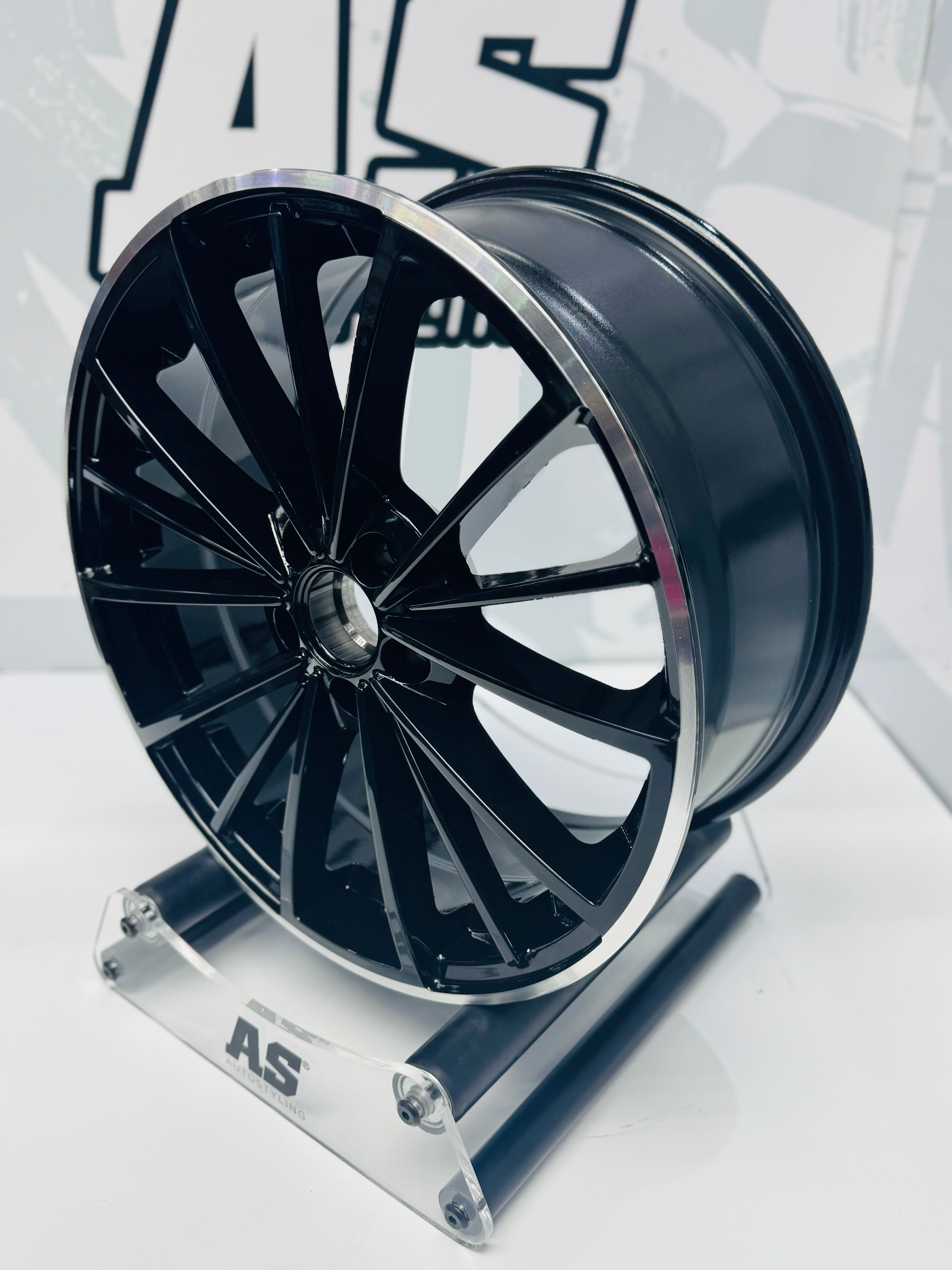 17” V-DUB  CLUBSPORT 2 GB SILVER LIP - Autostyling Klerksdorp