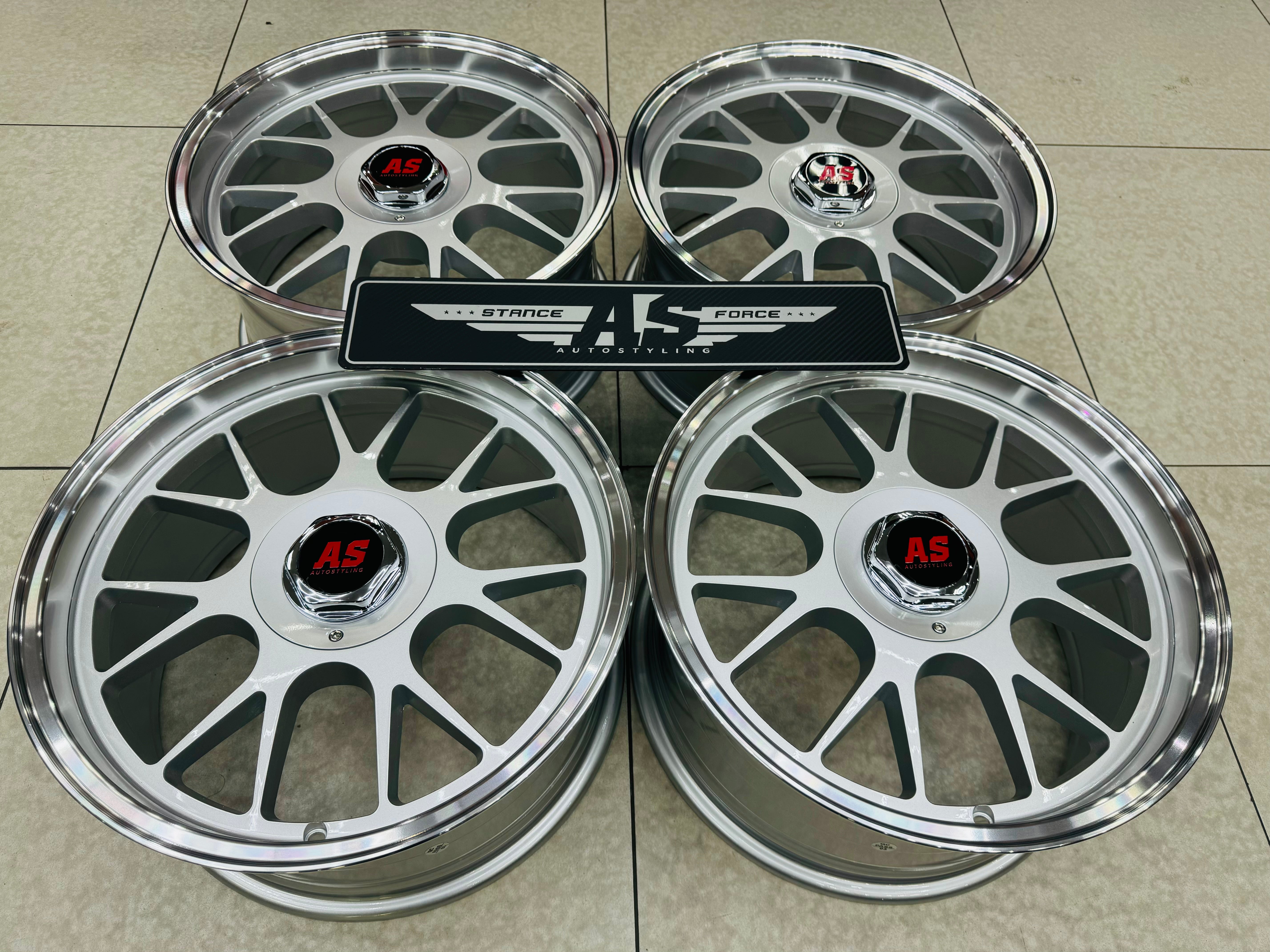 17” HOCK R SILVER 9x100