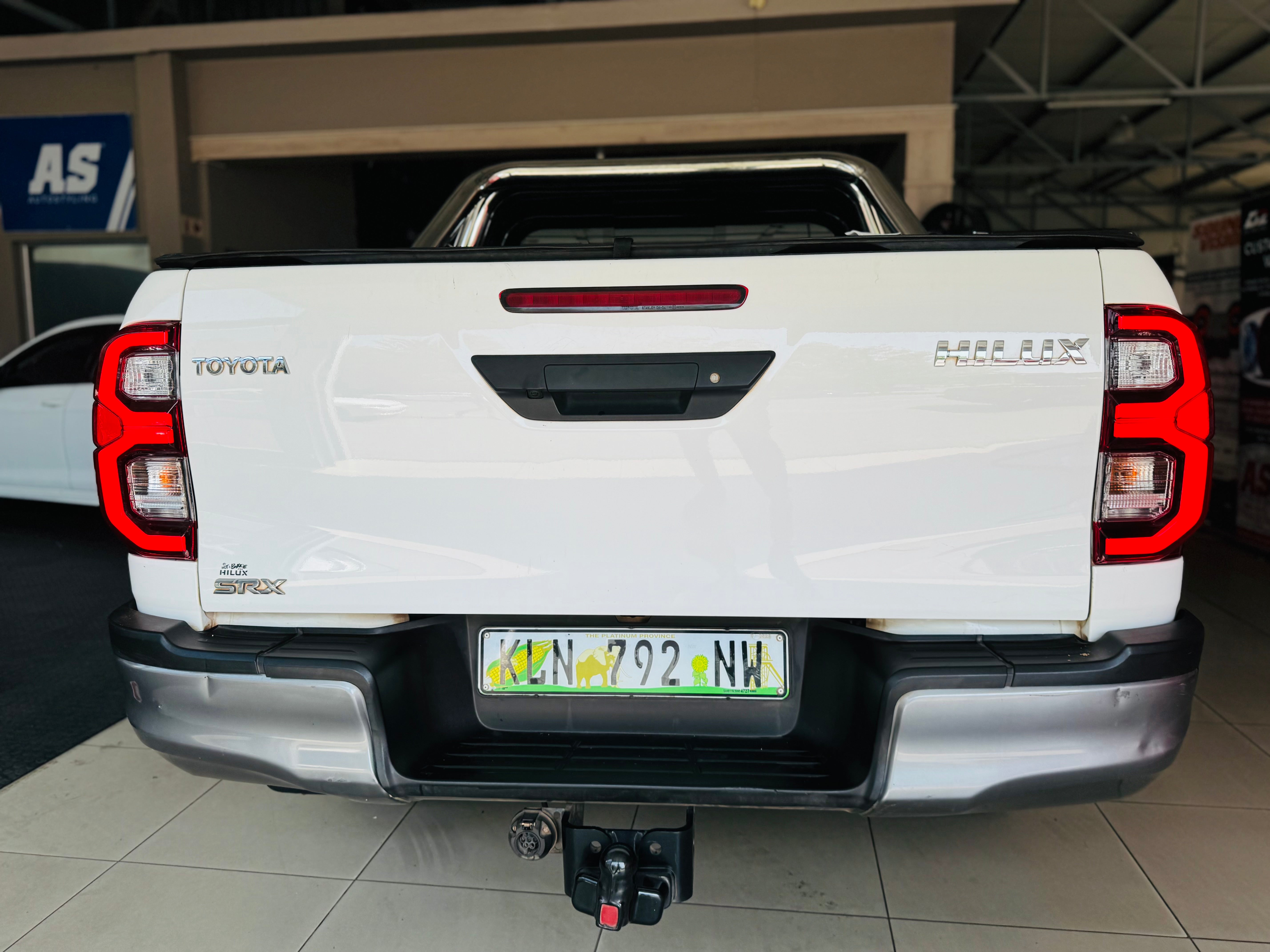 GD6 style Toyota Hilux Vland LED Tail Lights With Dynamic Welcome Lighting