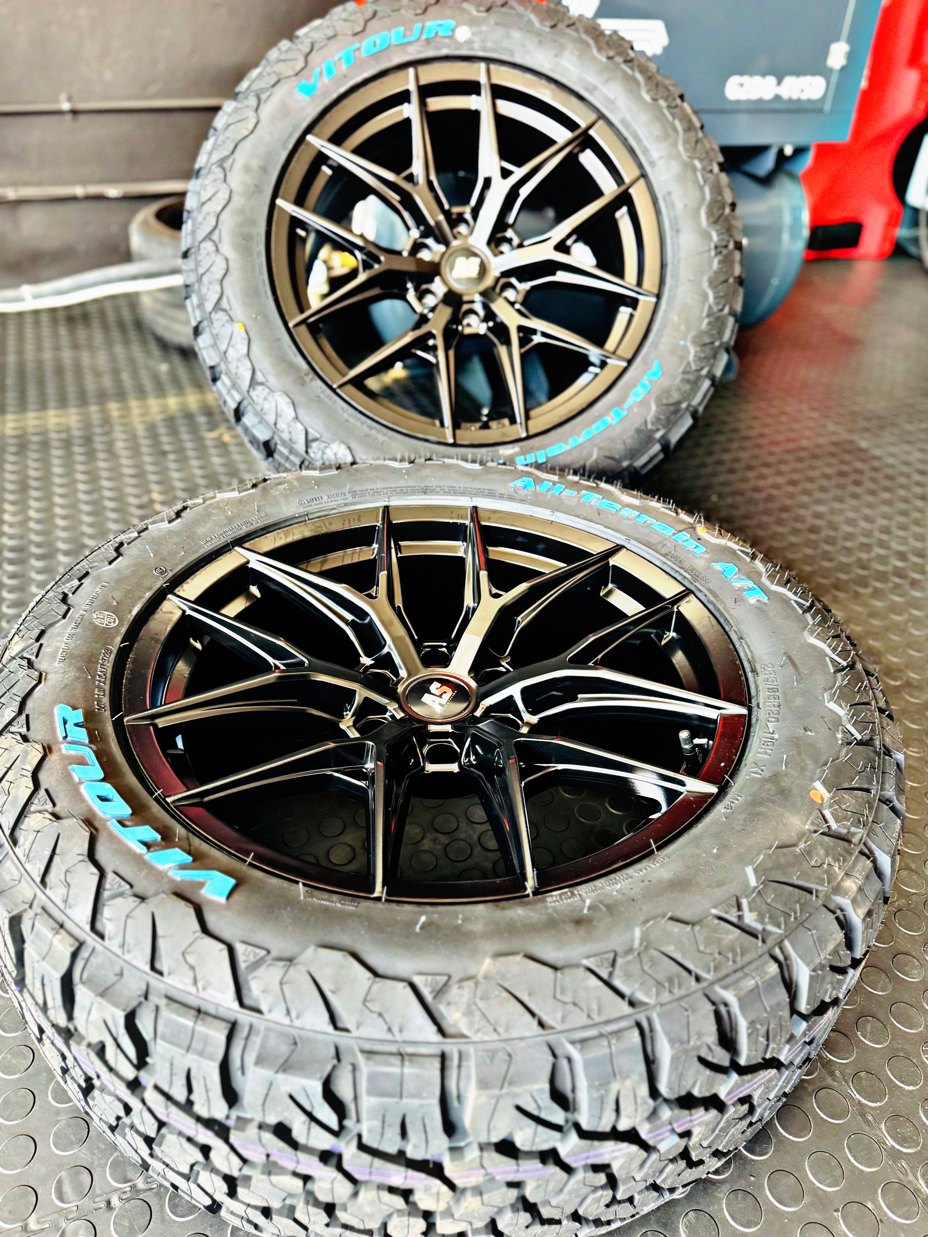 285/55/20 VITOUR ALL TERRAIN WHITE LETTERS