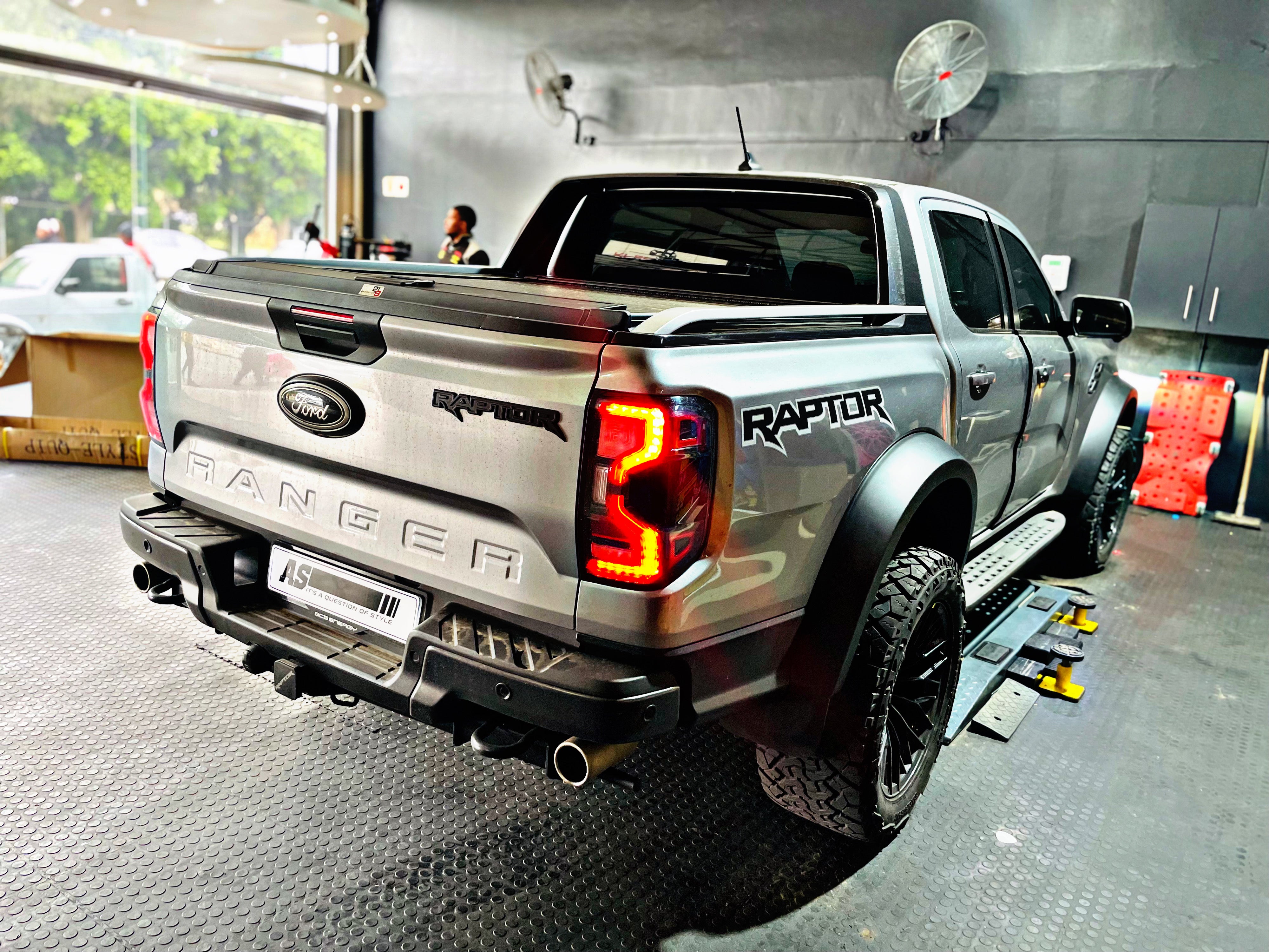 A-GRADE PREMIUM RAPTOR WIDE BODY  KIT (50mm wider ) - OE COLOR (2022+ FORD RANGER RAPTOR) - Autostyling Klerksdorp