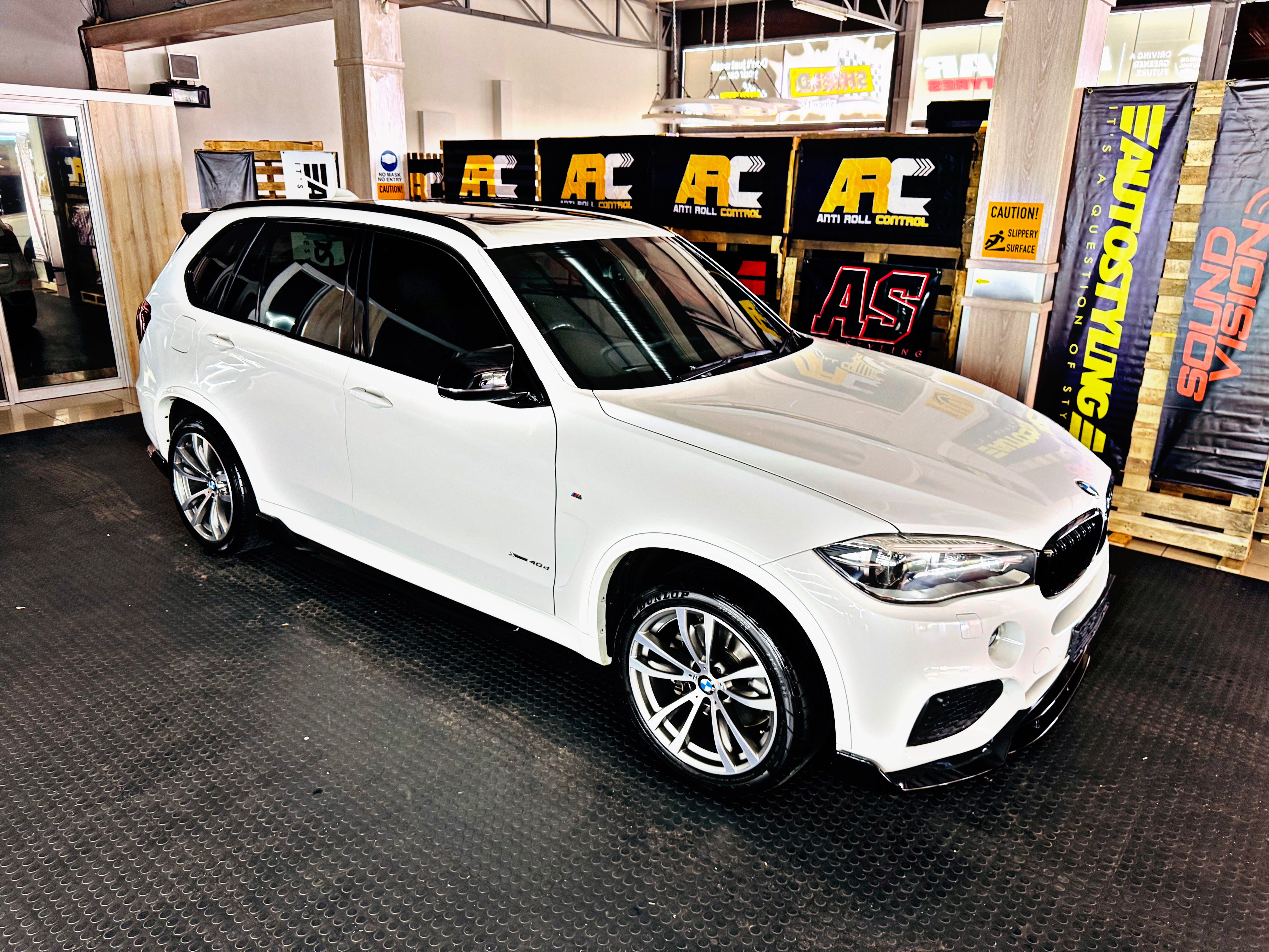 BM X5 F15 2014-2018 Black warrior body kit