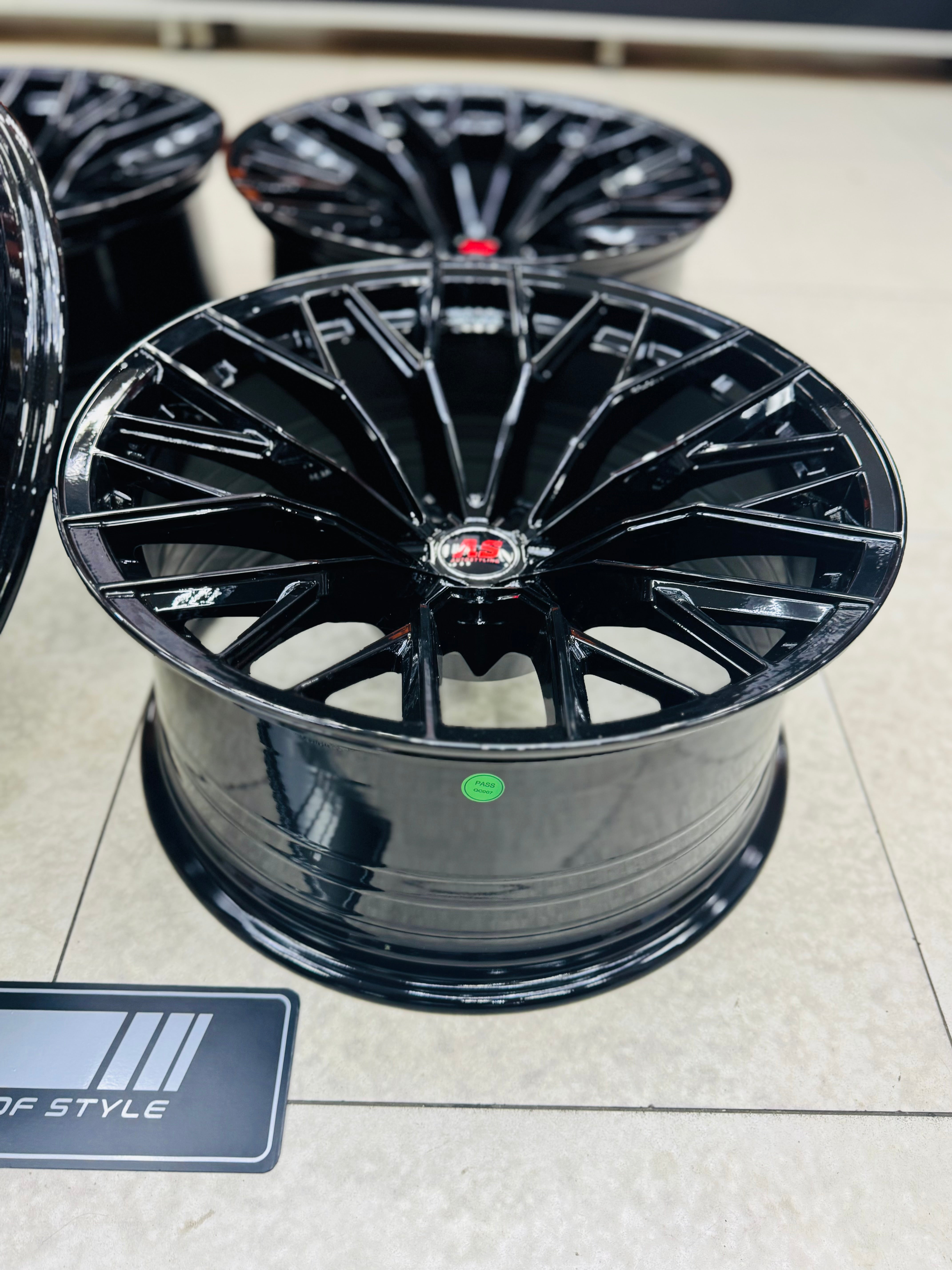 20” CONCAVO 06 GLOSS BLACK  BAKKIE RIMS 6/139 PCD