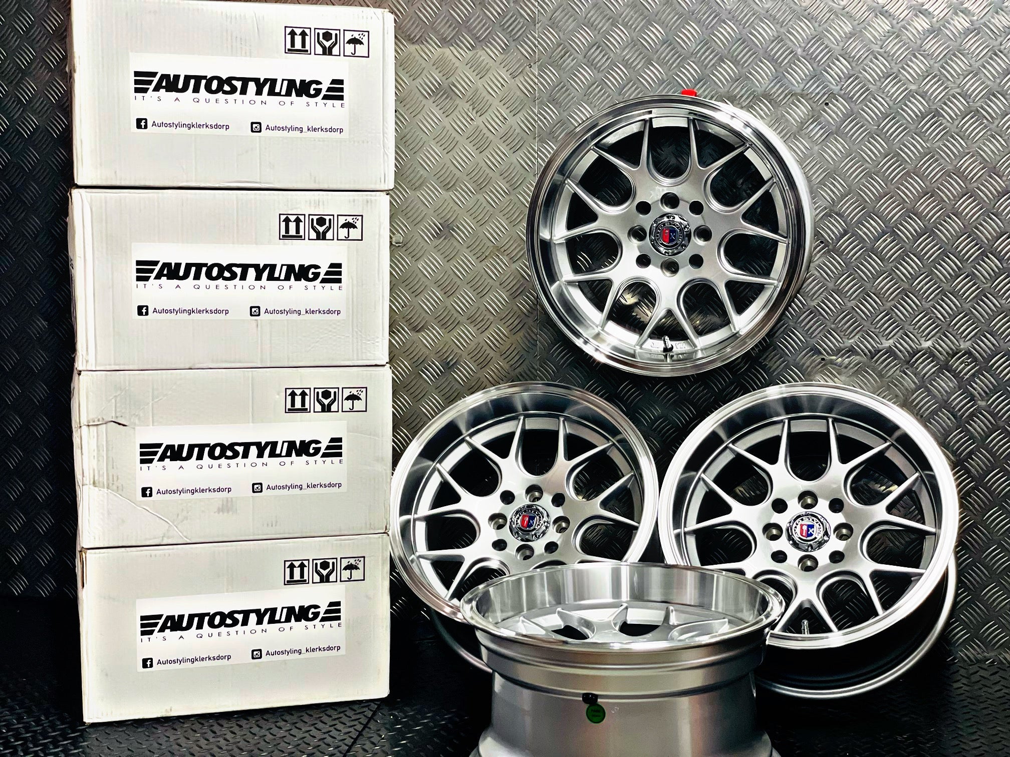 15” AS- 7646 4/100 4/114 silver wheels