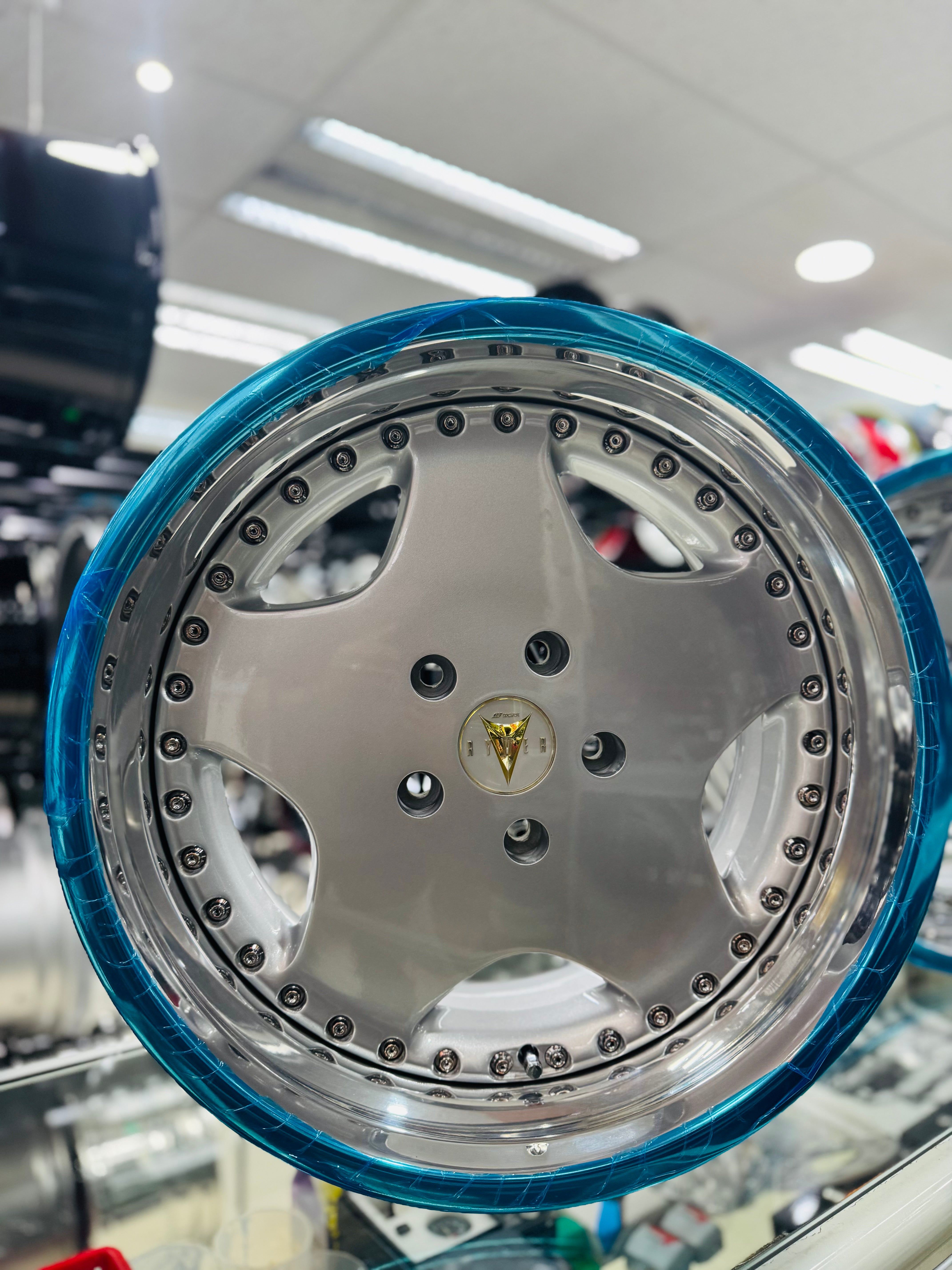 18” WORK RYVER 3 pce split wheels 5x120  pcd