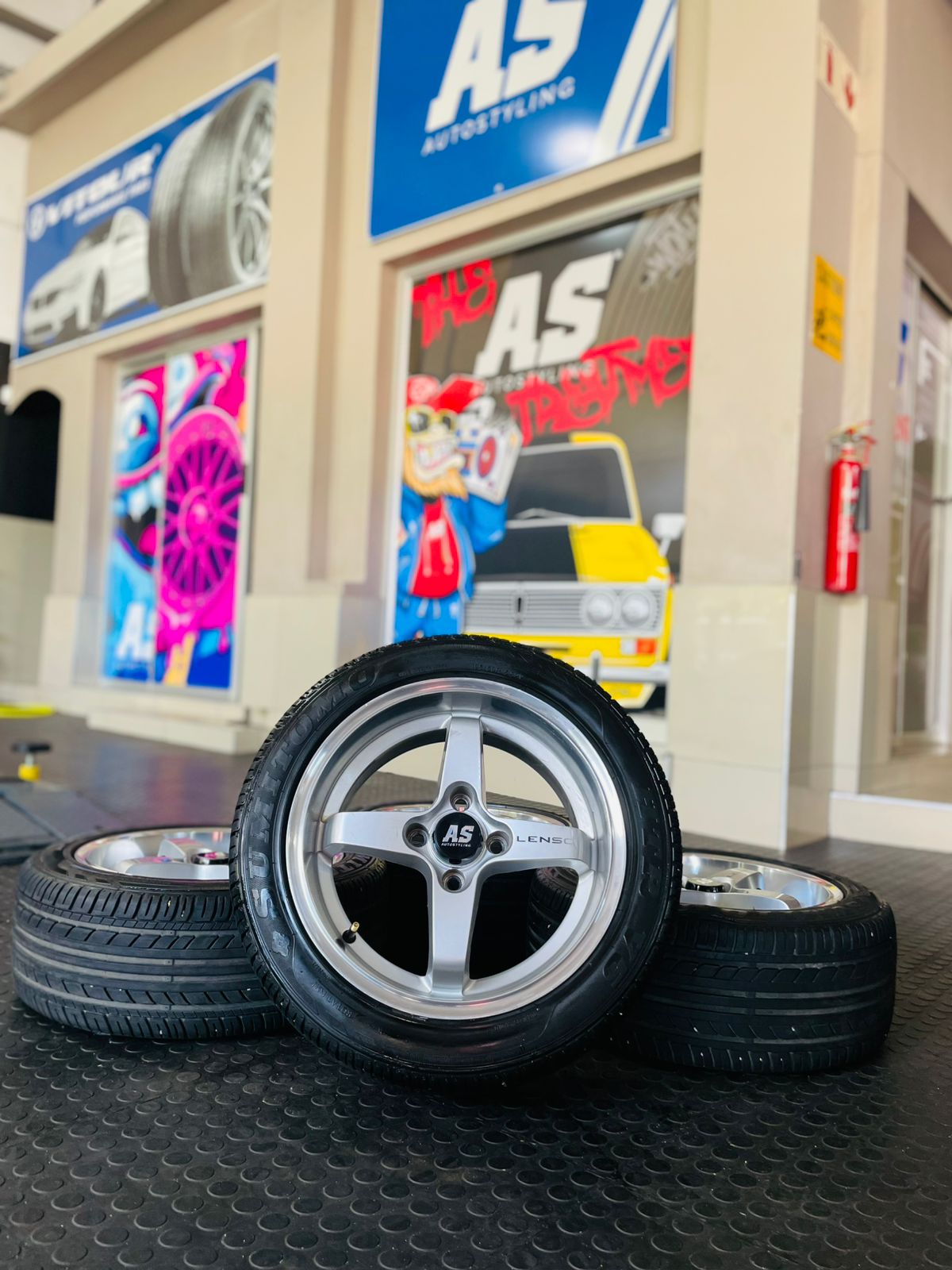 15” ORIGINAL LENSO MAGLIGHTS 4/100 PRE OWNED / USED RIMS - Autostyling Klerksdorp