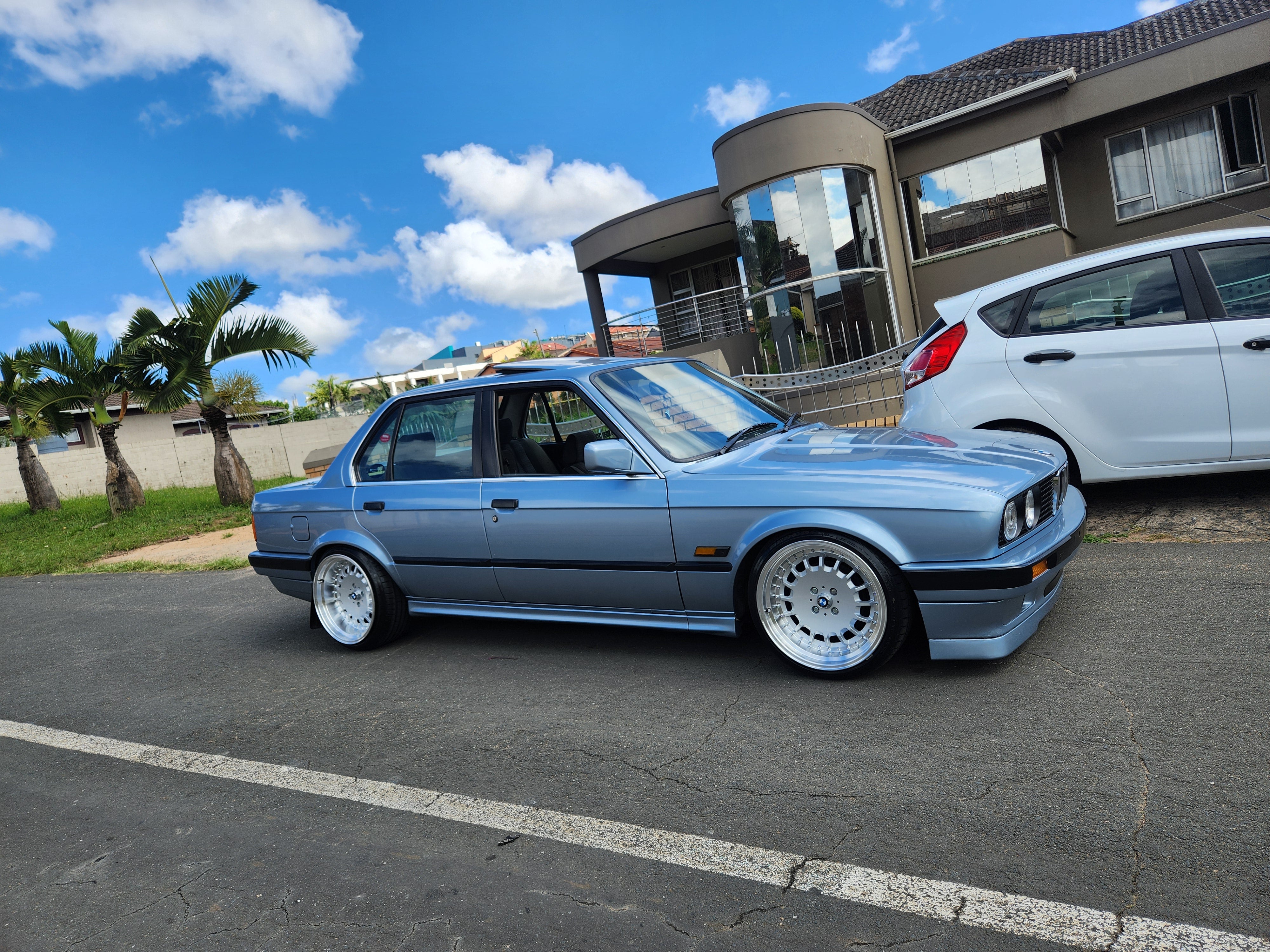 17” AS- E30 BOTTLE CAPS   8.5/10j 4/100  SILVER arriving 21/22ND NOVEMBER