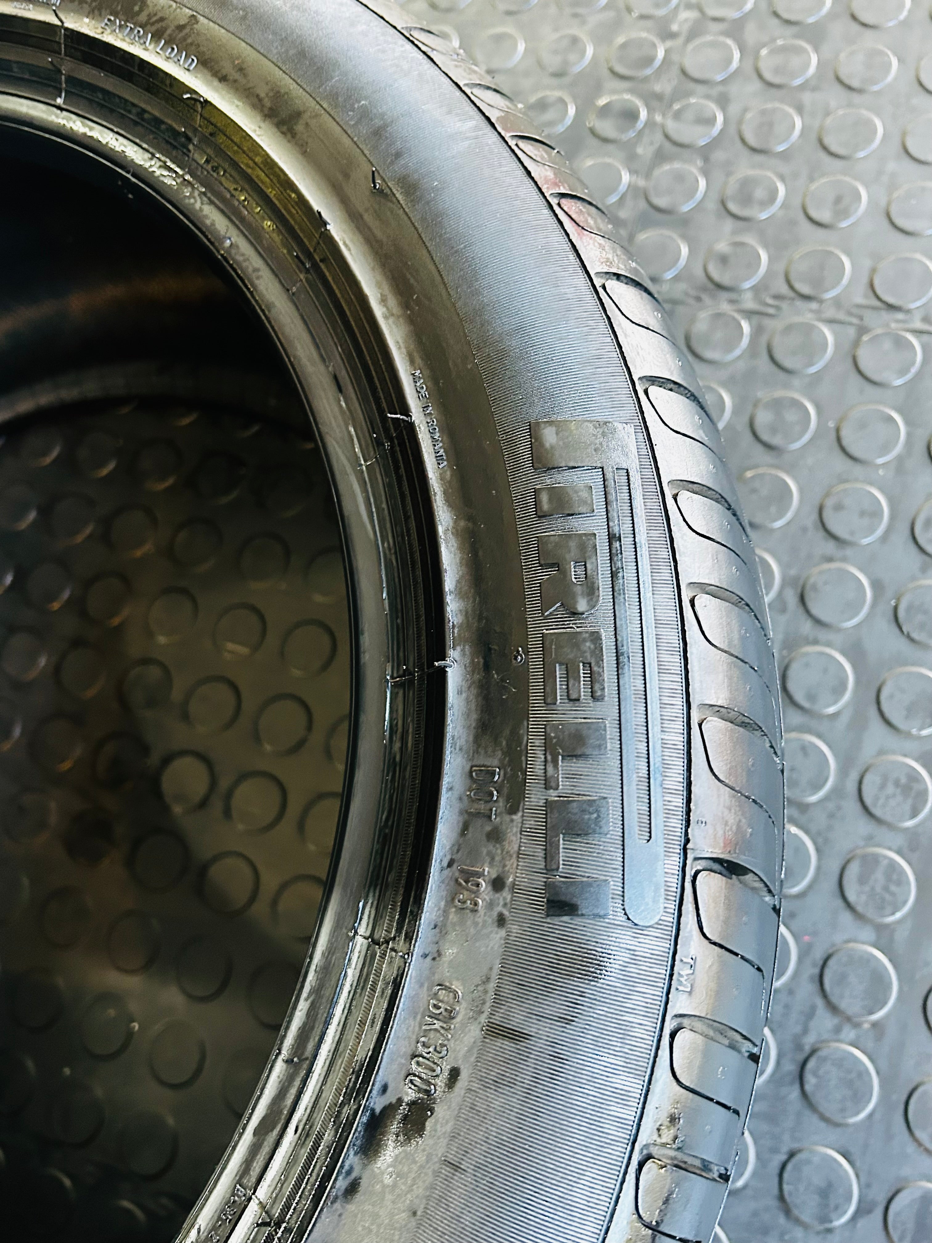 245/45/17 PIRELLI CINTURATO P7 SOLD IN A SET OF 4 DEMO SET ( FITTED TO DISPLAY CAR IN SHOWROOM )