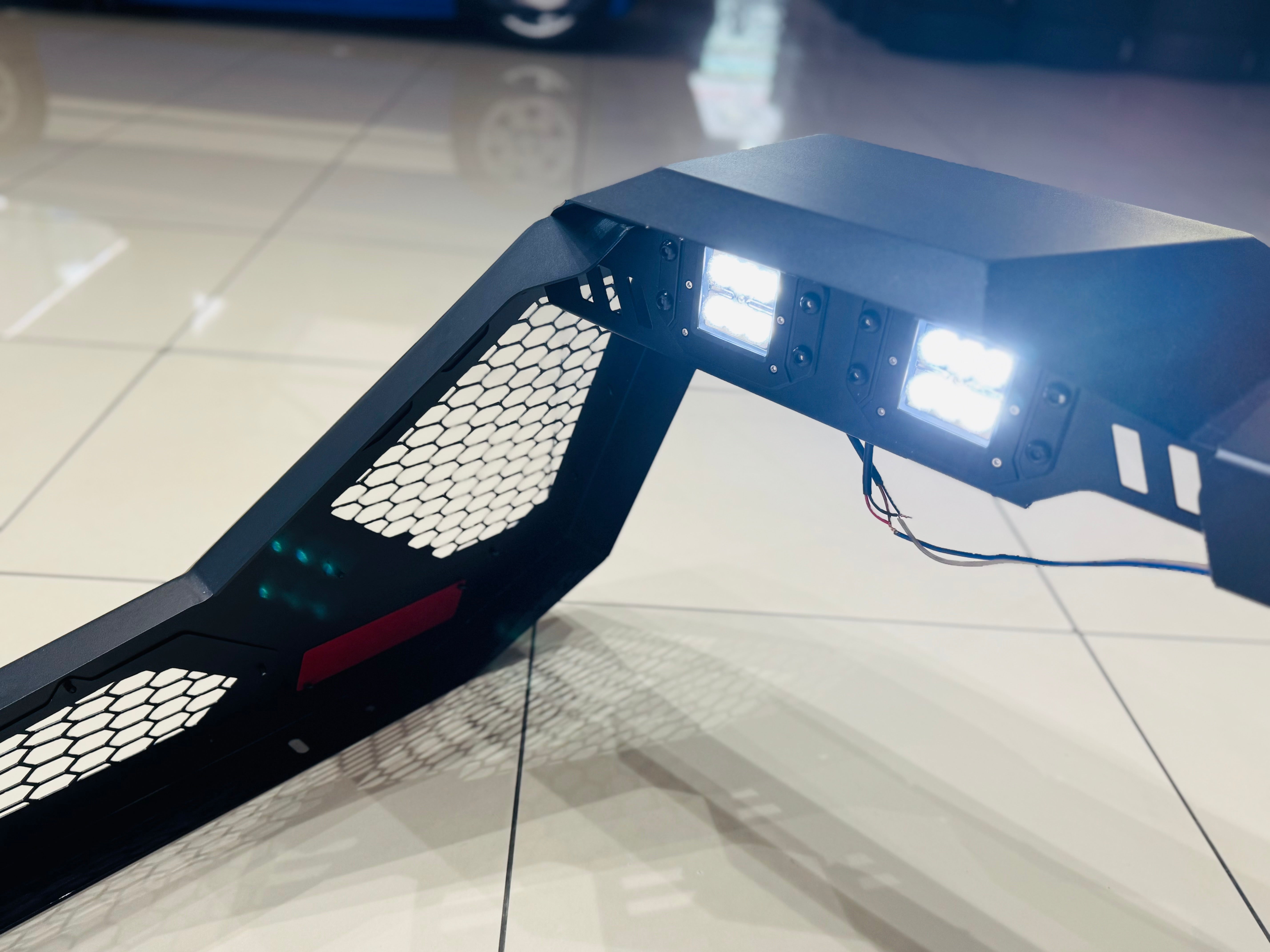 GLADIATOR UNIVERSAL BAKKIE ROLL BAR  Black 2023+