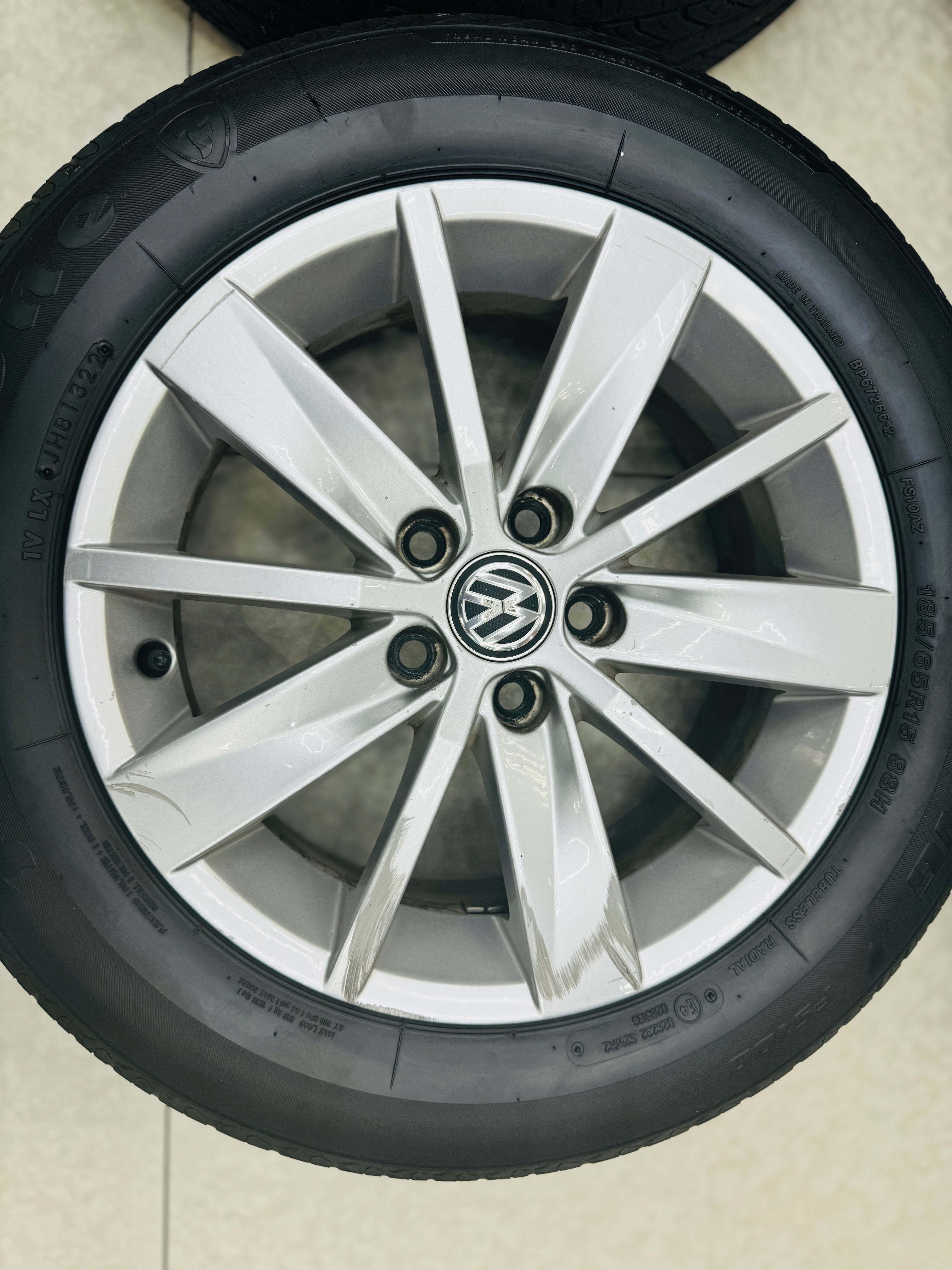 15” POLO 6r OEM  5/100 pre owned mags & tyres