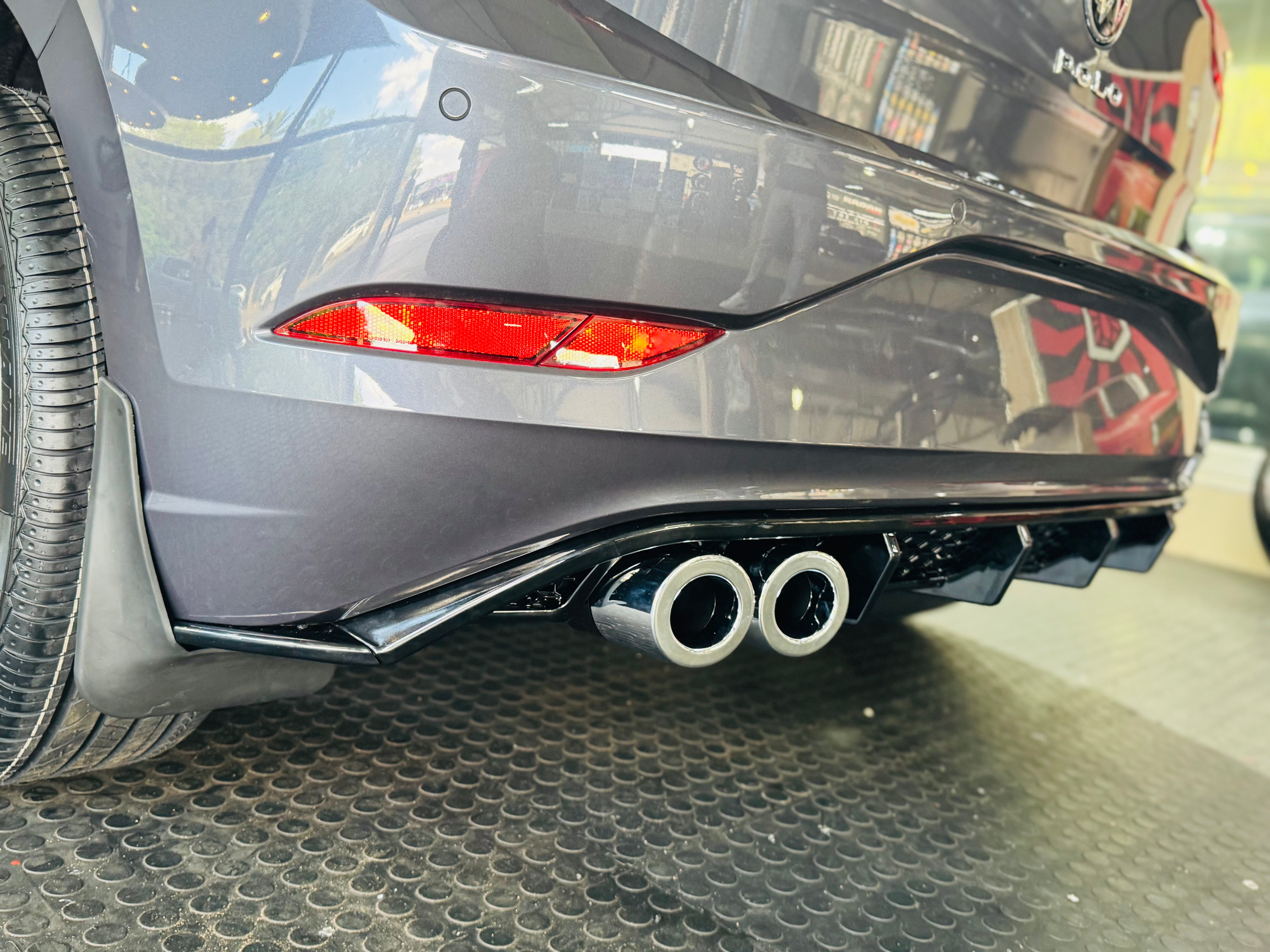 VW POLO 8 / AW TSI TO GTI STYLE AK REAR DIFFUSER GLOSS BLACK