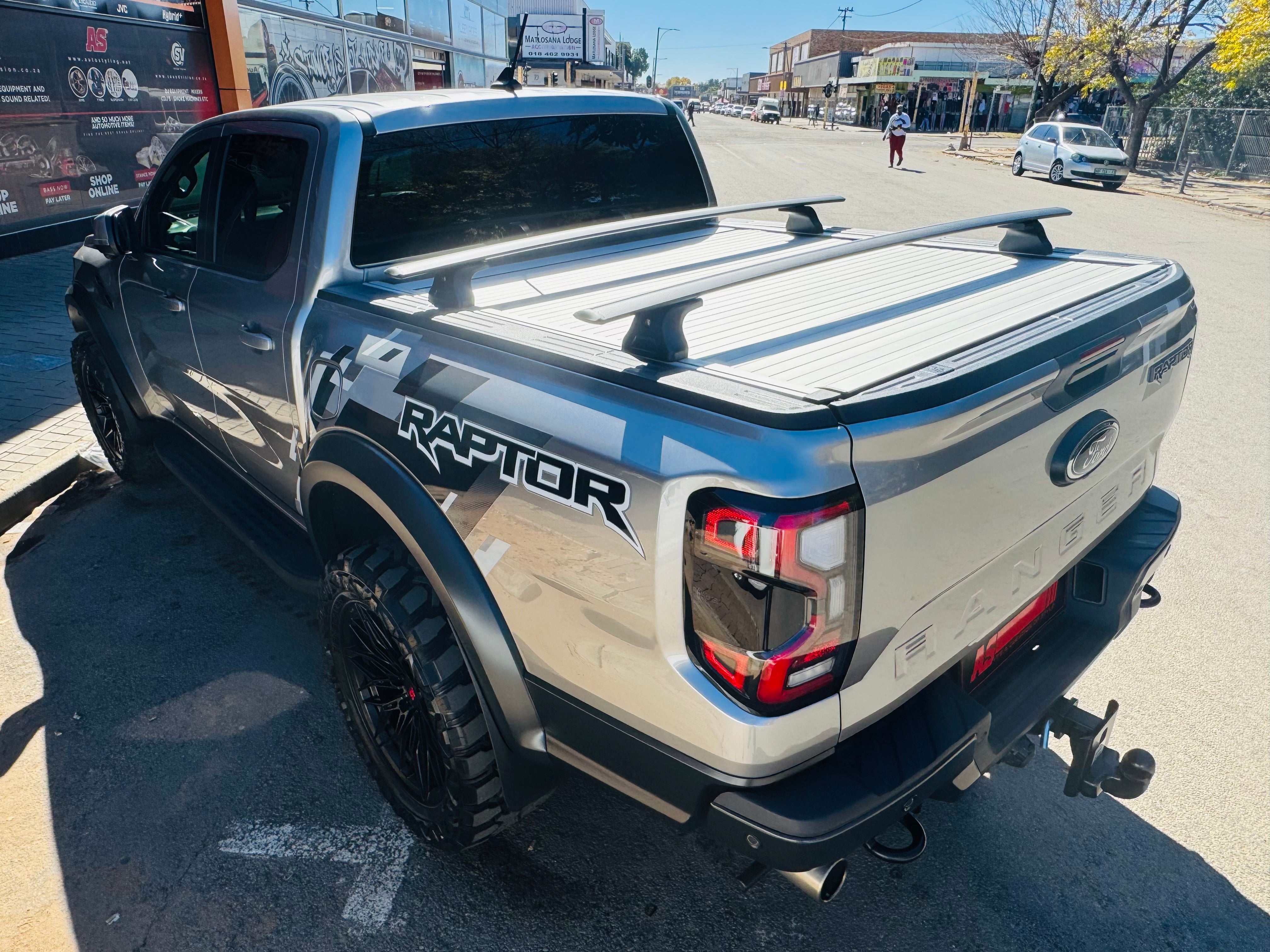 AR-Line cross  BAR FOR MOST BAKKIES