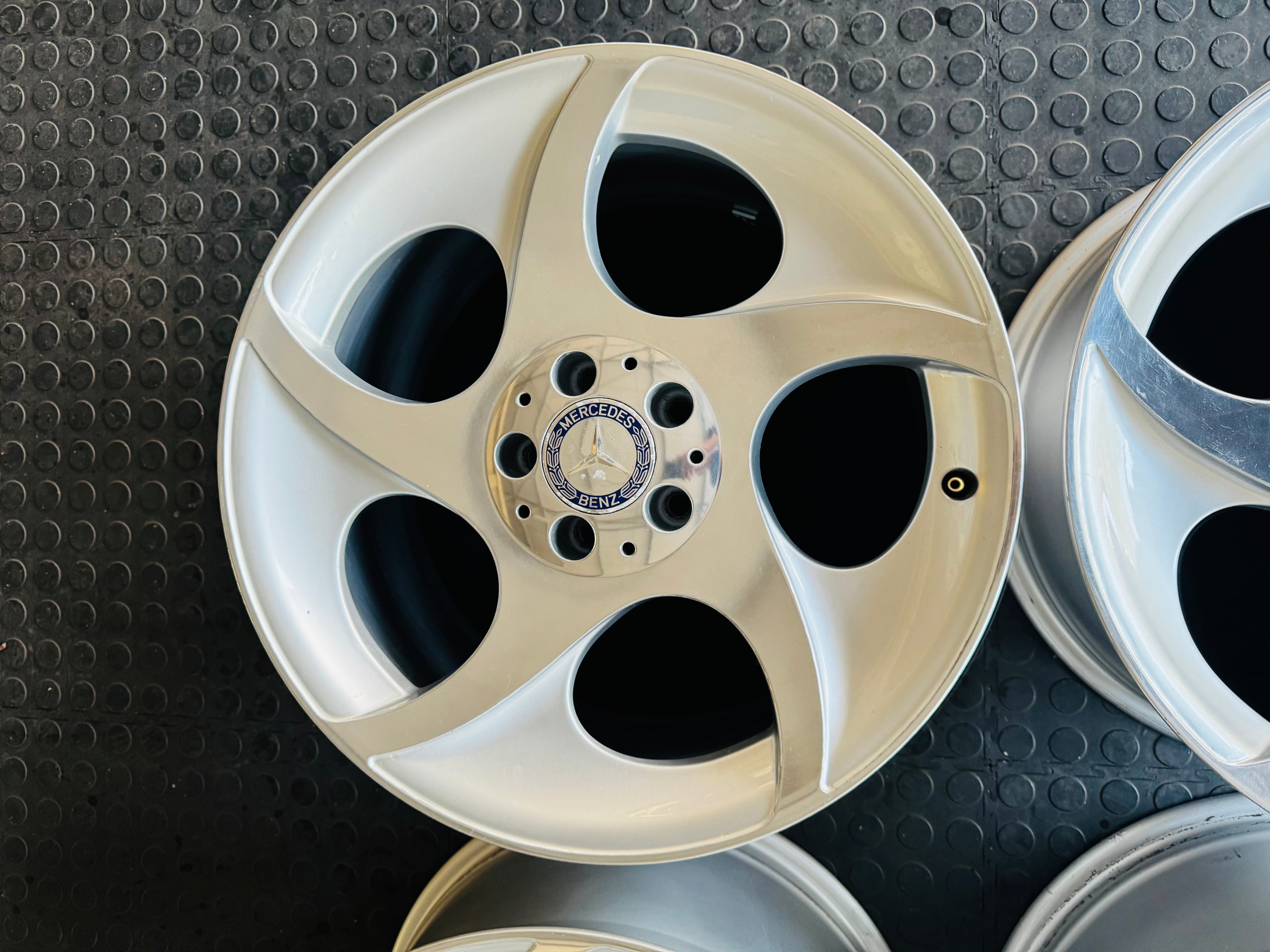 18” OEM MERC ALPHARD wheels 5x112   pcd