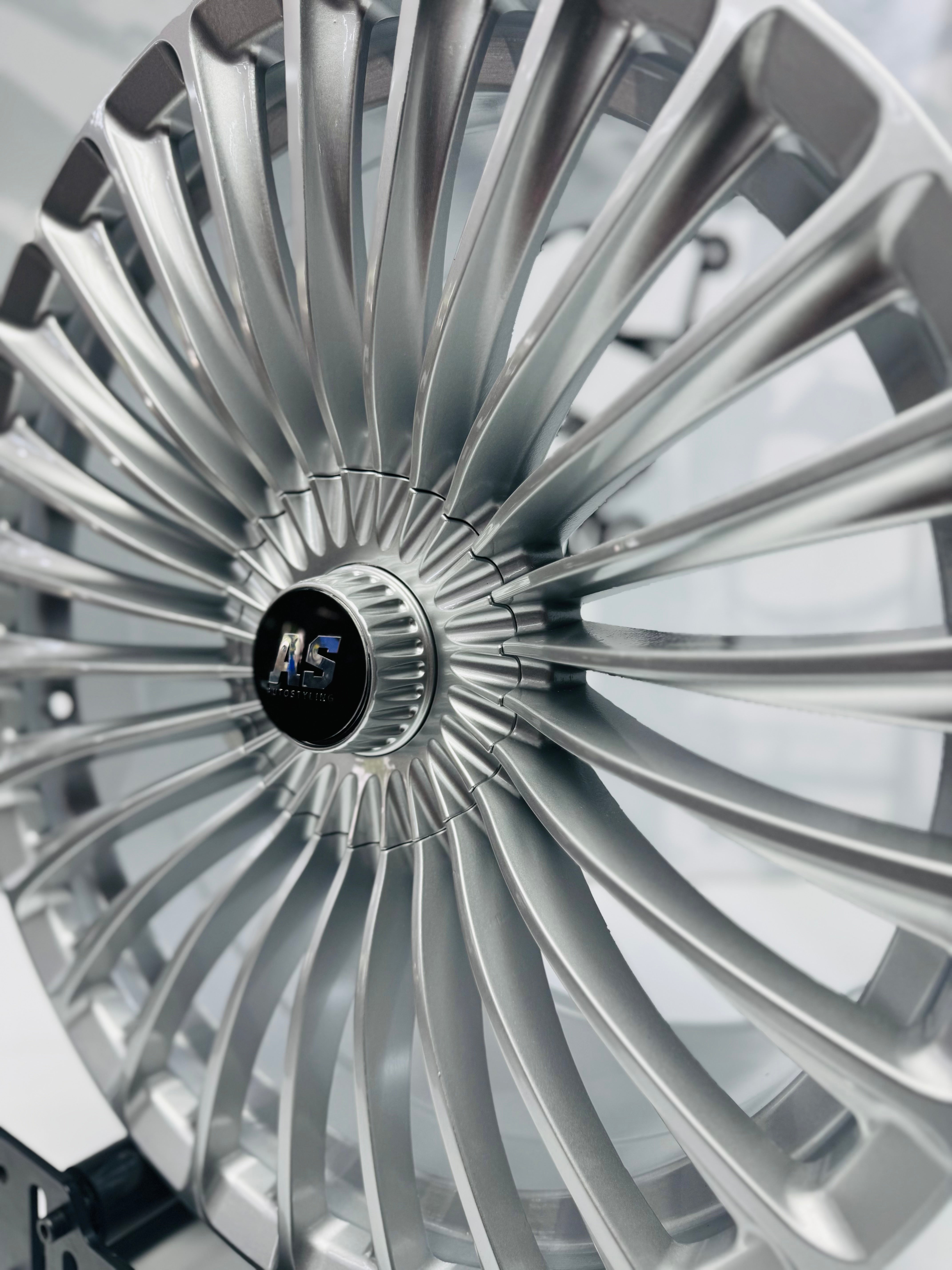 19” K328 MAYBAC 5/112 SILVER