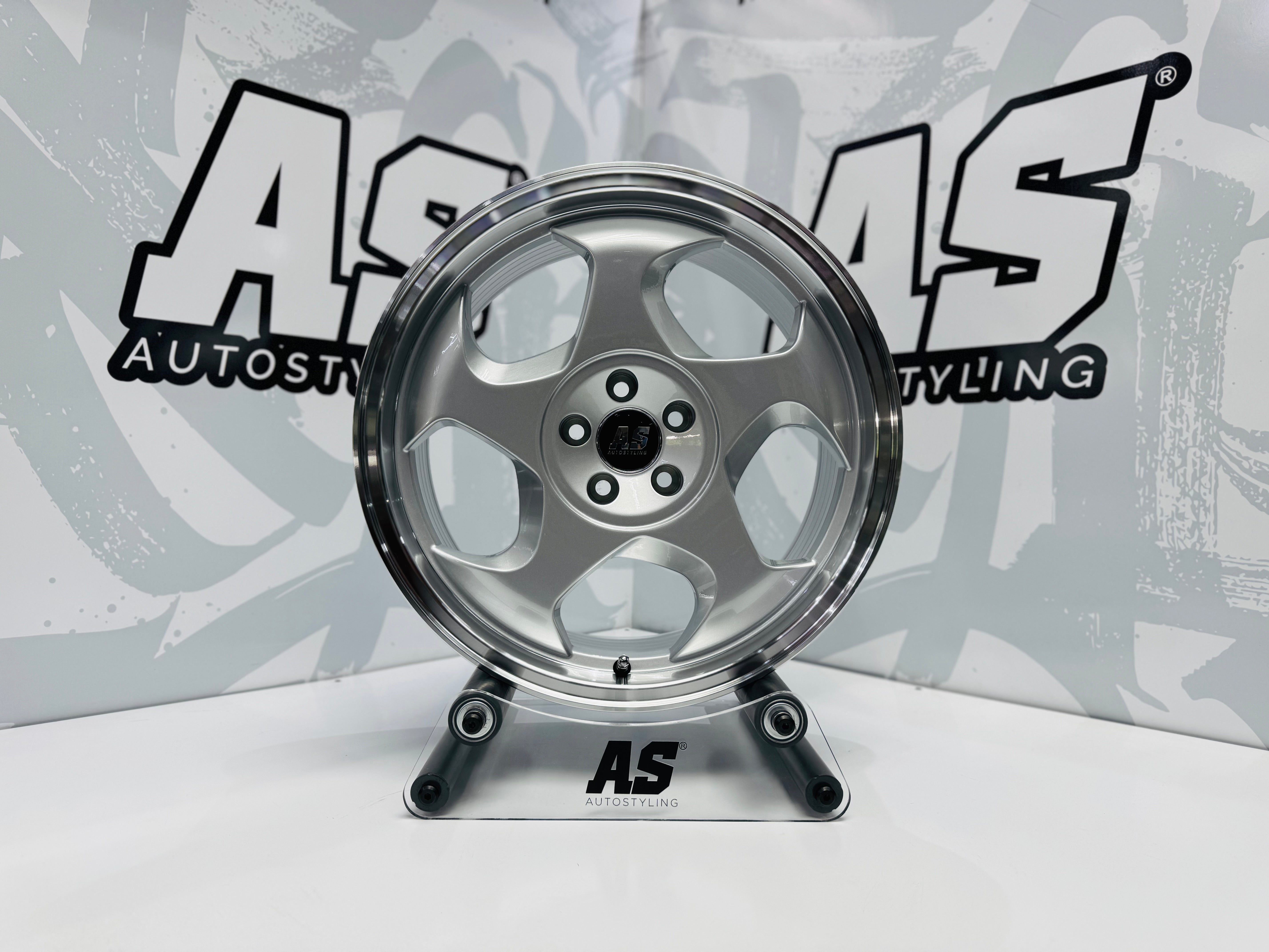 17” AS- THROWING STARS  5/100 SILVER RIMS